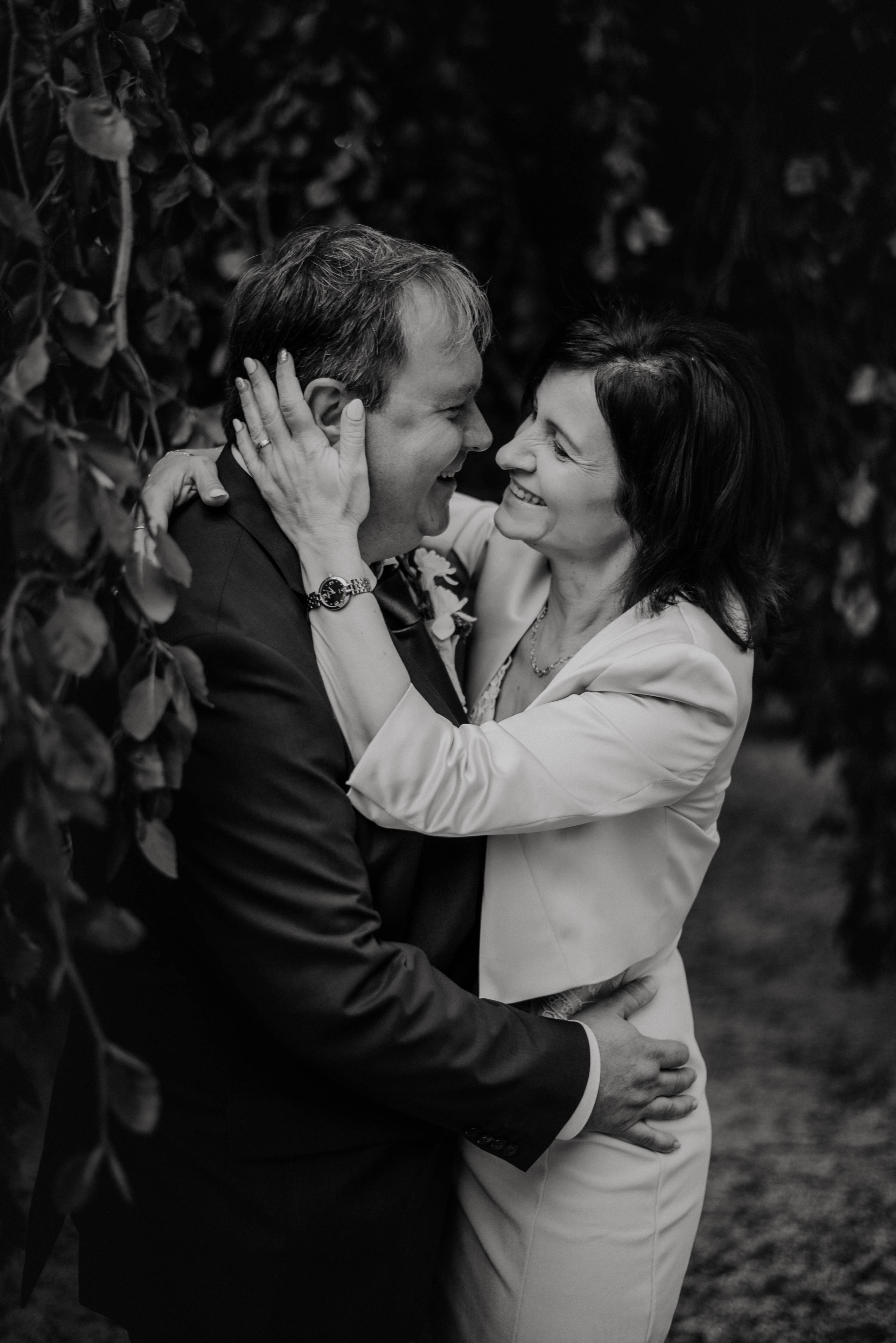 Svatba na zámku ve Slavkově u Brna. Lifestyle, wedding and family photographer