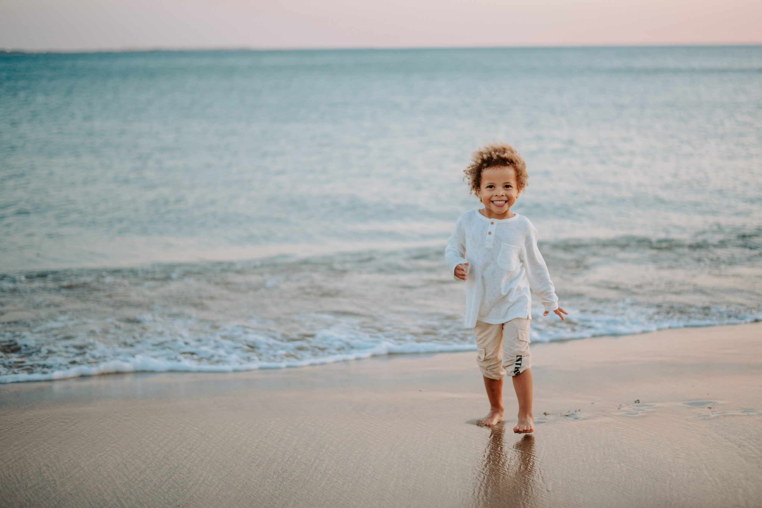 Family photographer based in Lisbon. Lifestyle, wedding and family photographer