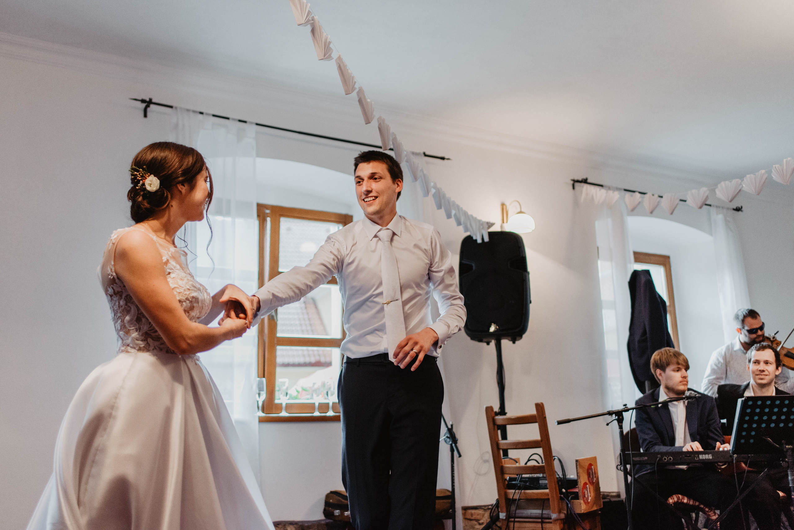 Svatba na hradě na Šumavě. Šumava. Velhartice. Lifestyle, wedding and family photographer