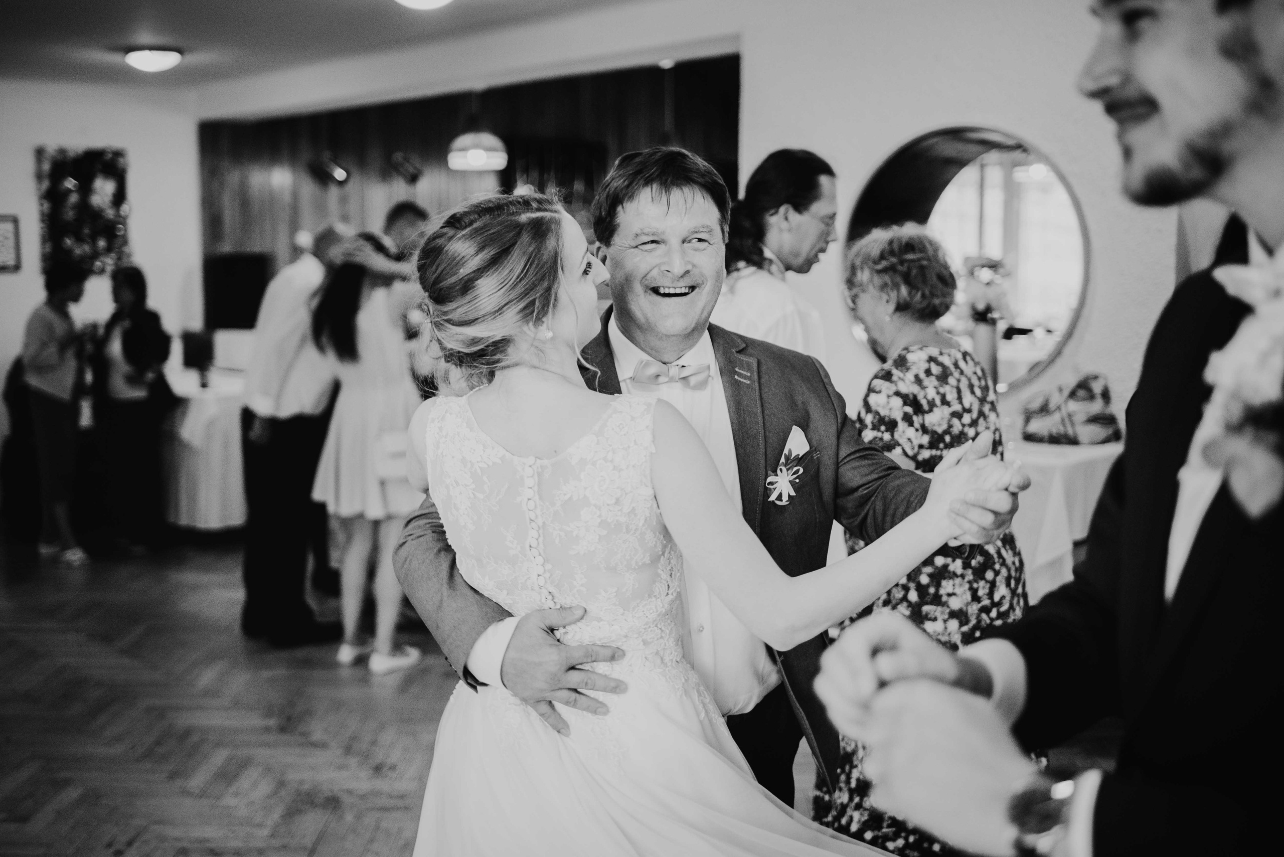 Svatba v kostele v Rýmařově. Bruntál. Lifestyle, wedding and family photographer