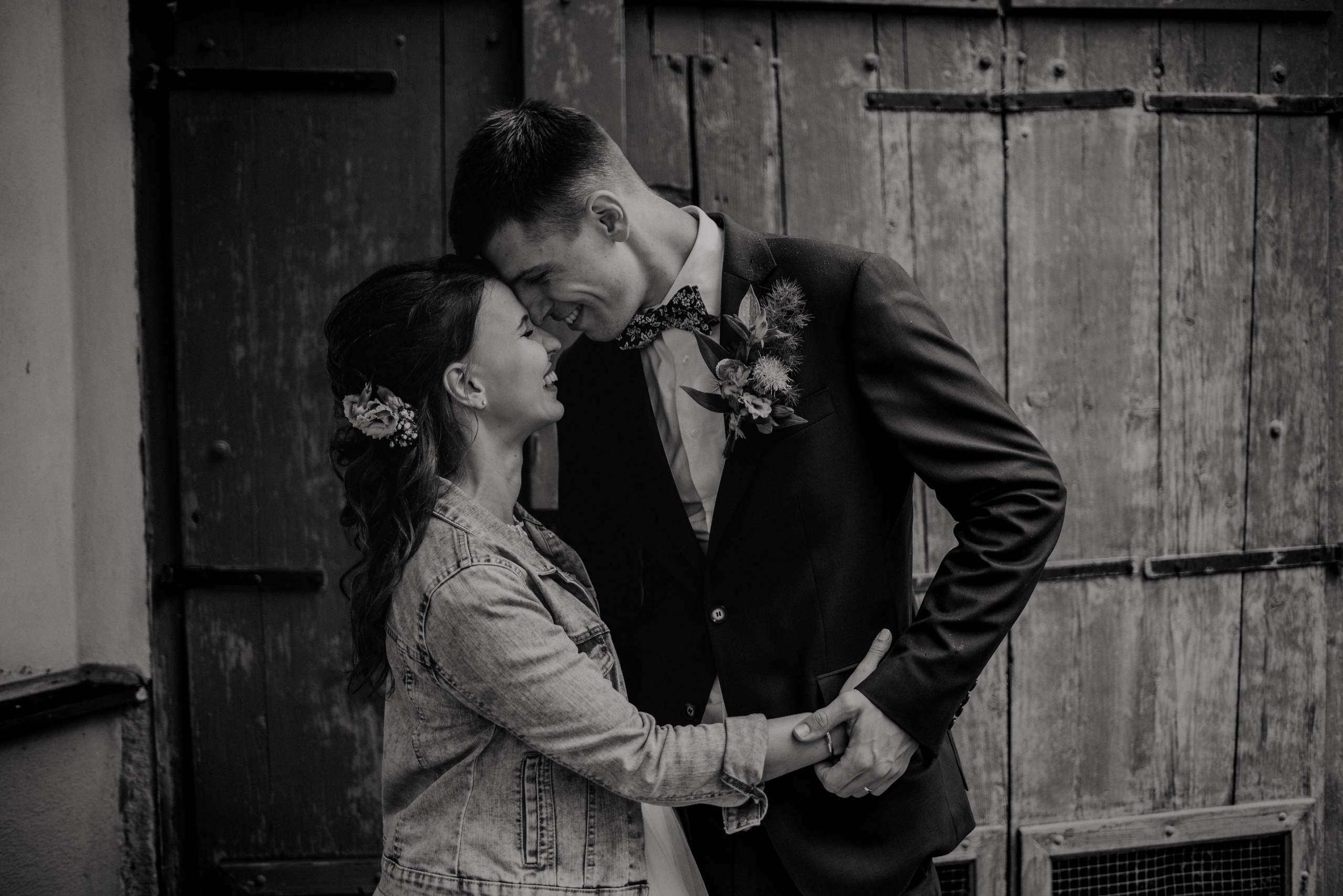 Svatba v Táboře v parku. Lifestyle, wedding and family photographer