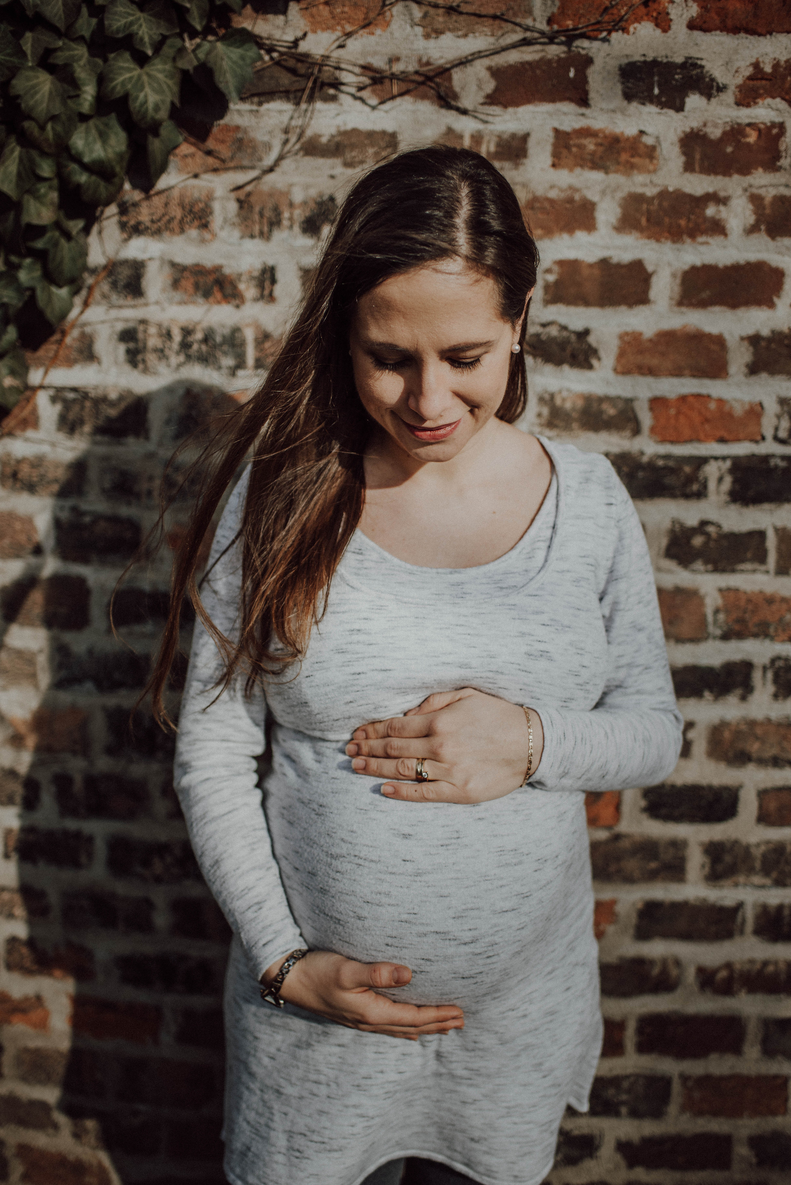 Veronika Jirková Couple in love during spring pregnancy photoshoot. Lifestyle, wedding and family photographer