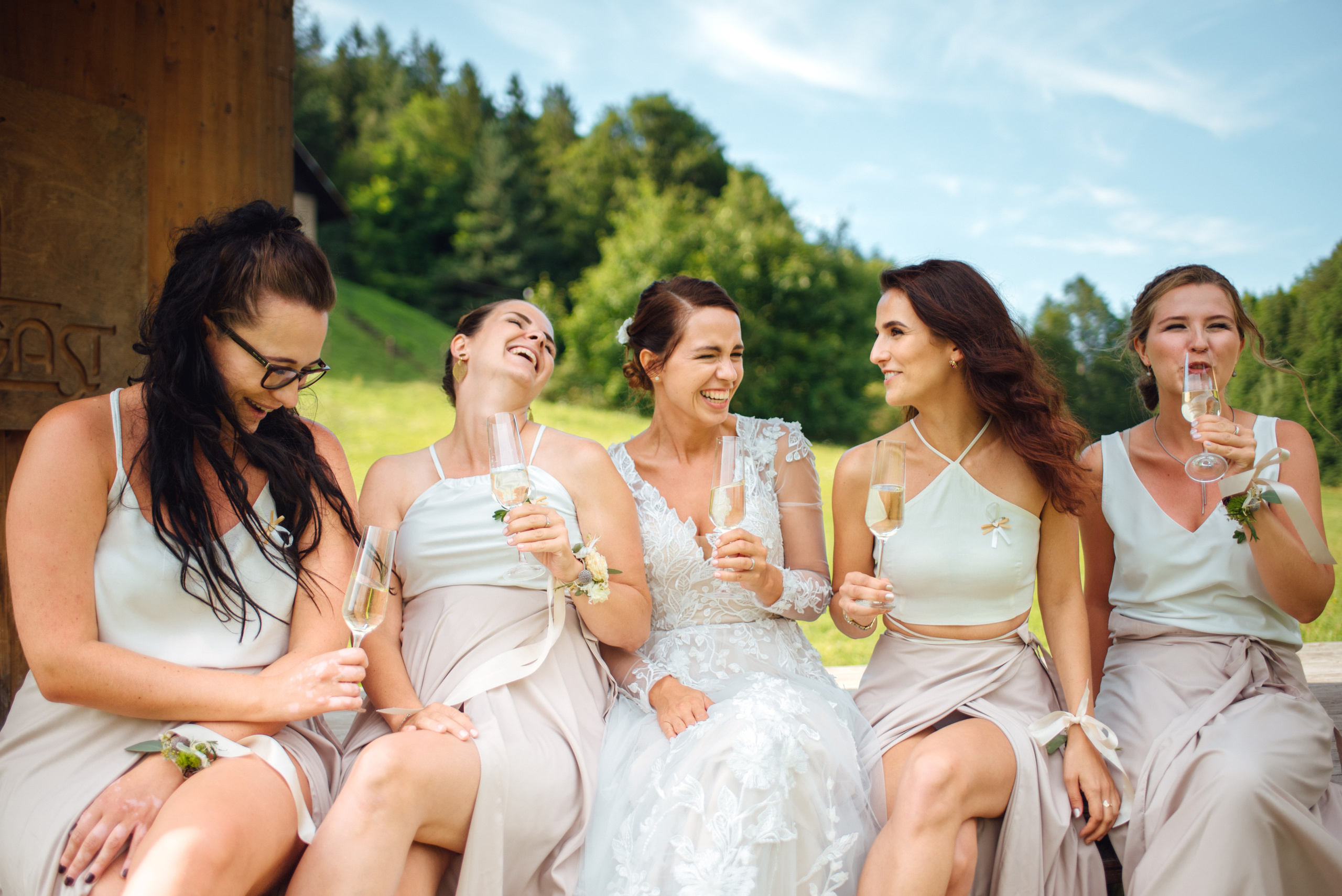 Svatba v Beskydech. Hotel Rekovice. Lifestyle, wedding and family photographer