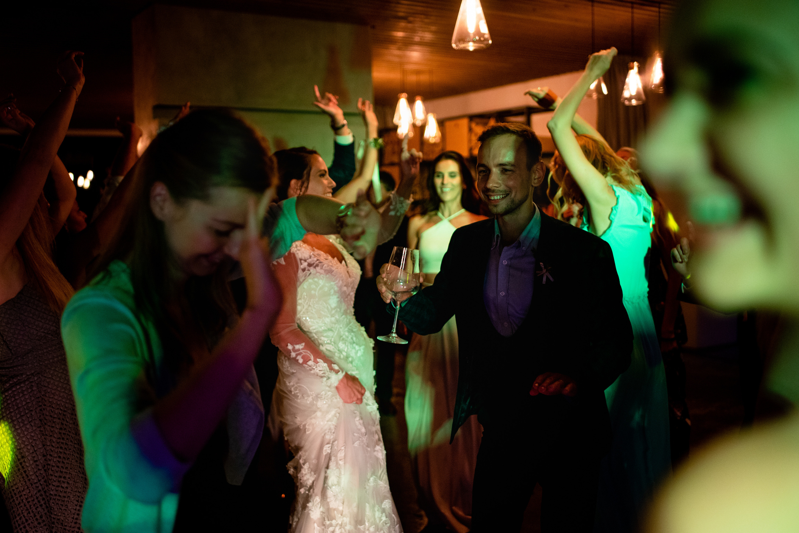 Svatba v Beskydech. Hotel Rekovice. Lifestyle, wedding and family photographer