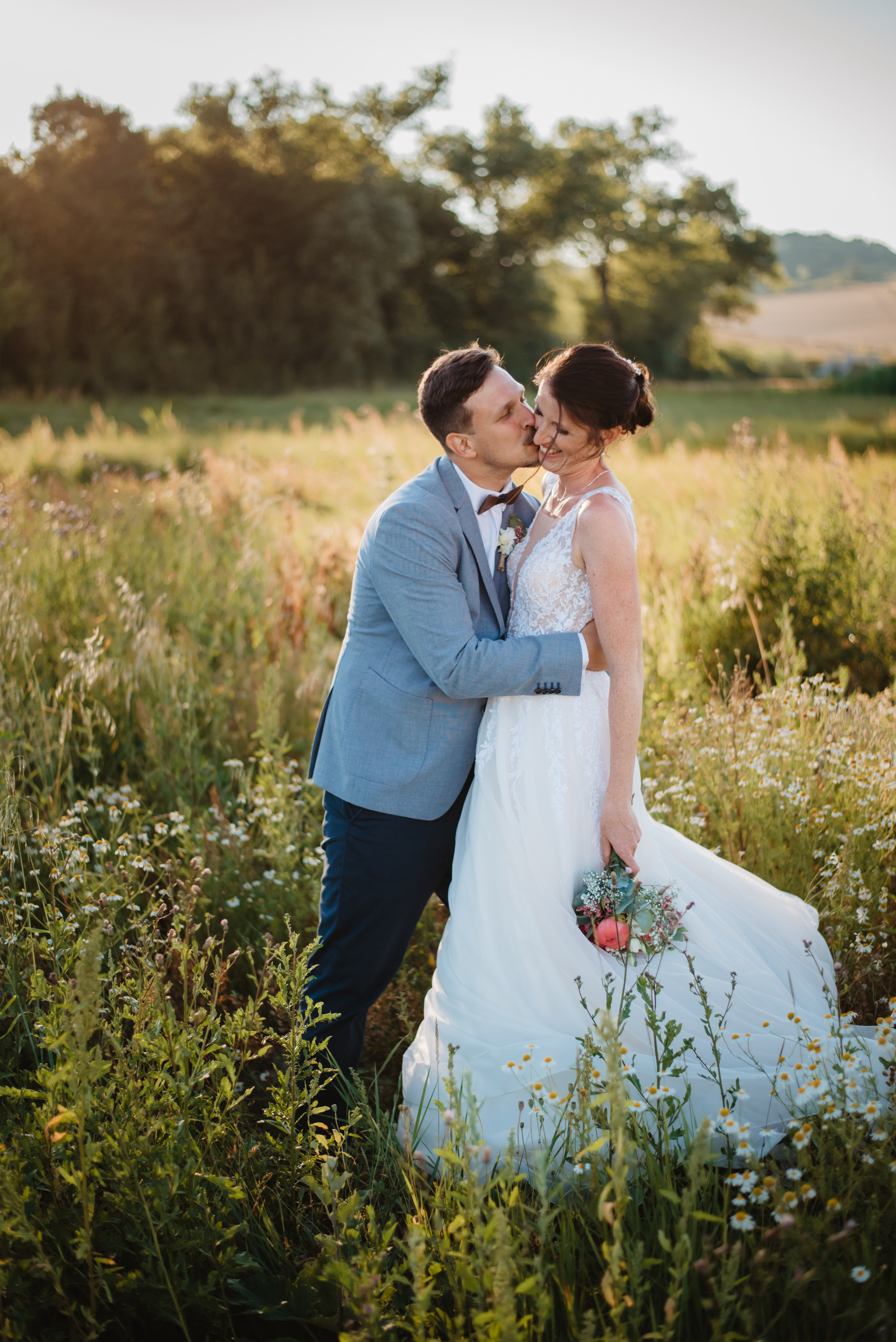 Rustic wedding. Svatba v rustikálním stylu poblíž Brna. Lifestyle, wedding and family photographer