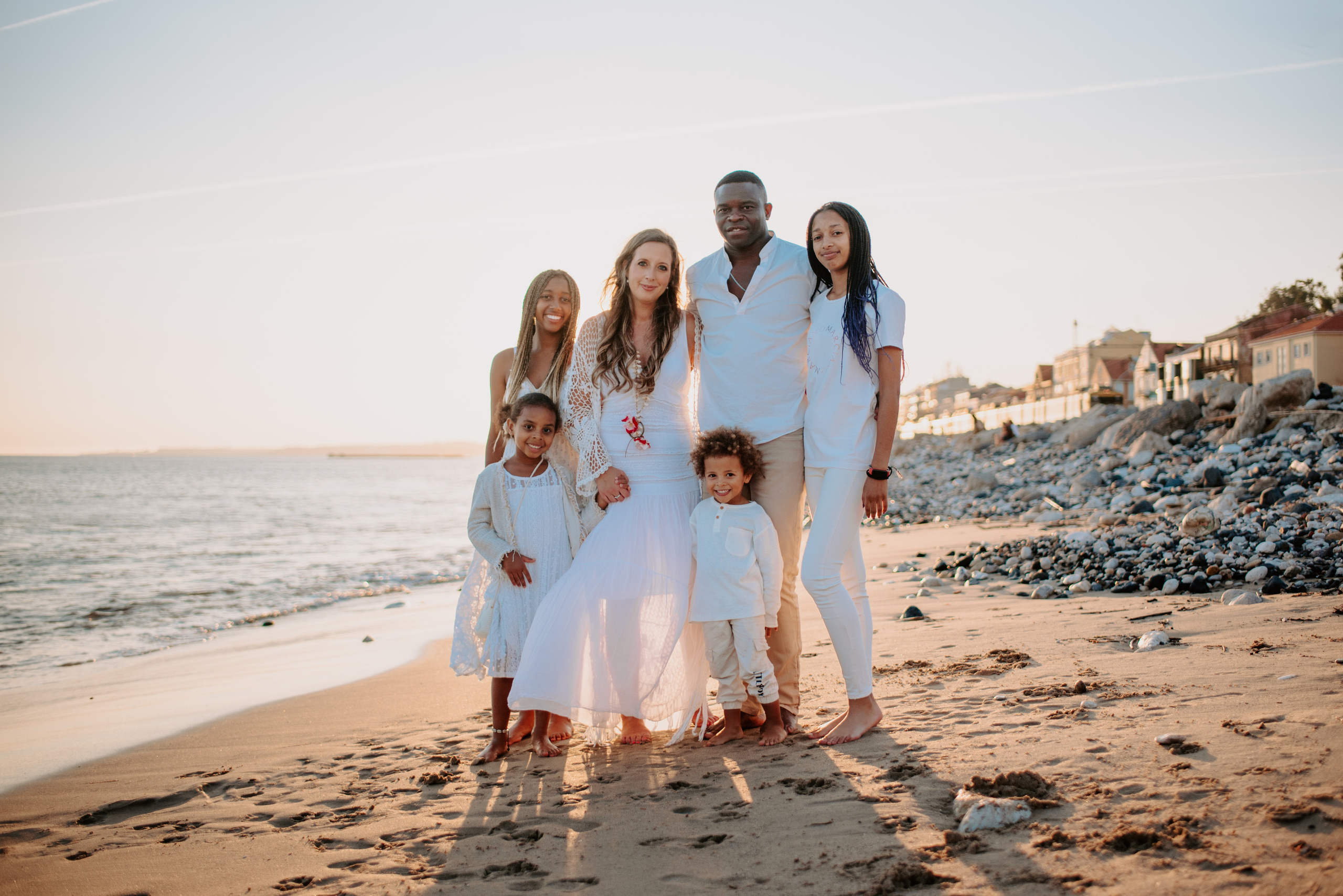 Family photographer based in Lisbon. Lifestyle, wedding and family photographer