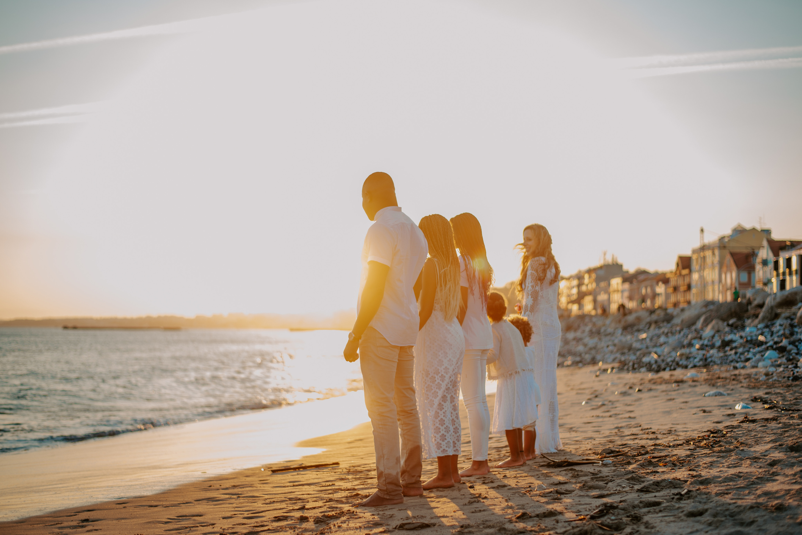 Family photographer based in Lisbon. Lifestyle, wedding and family photographer