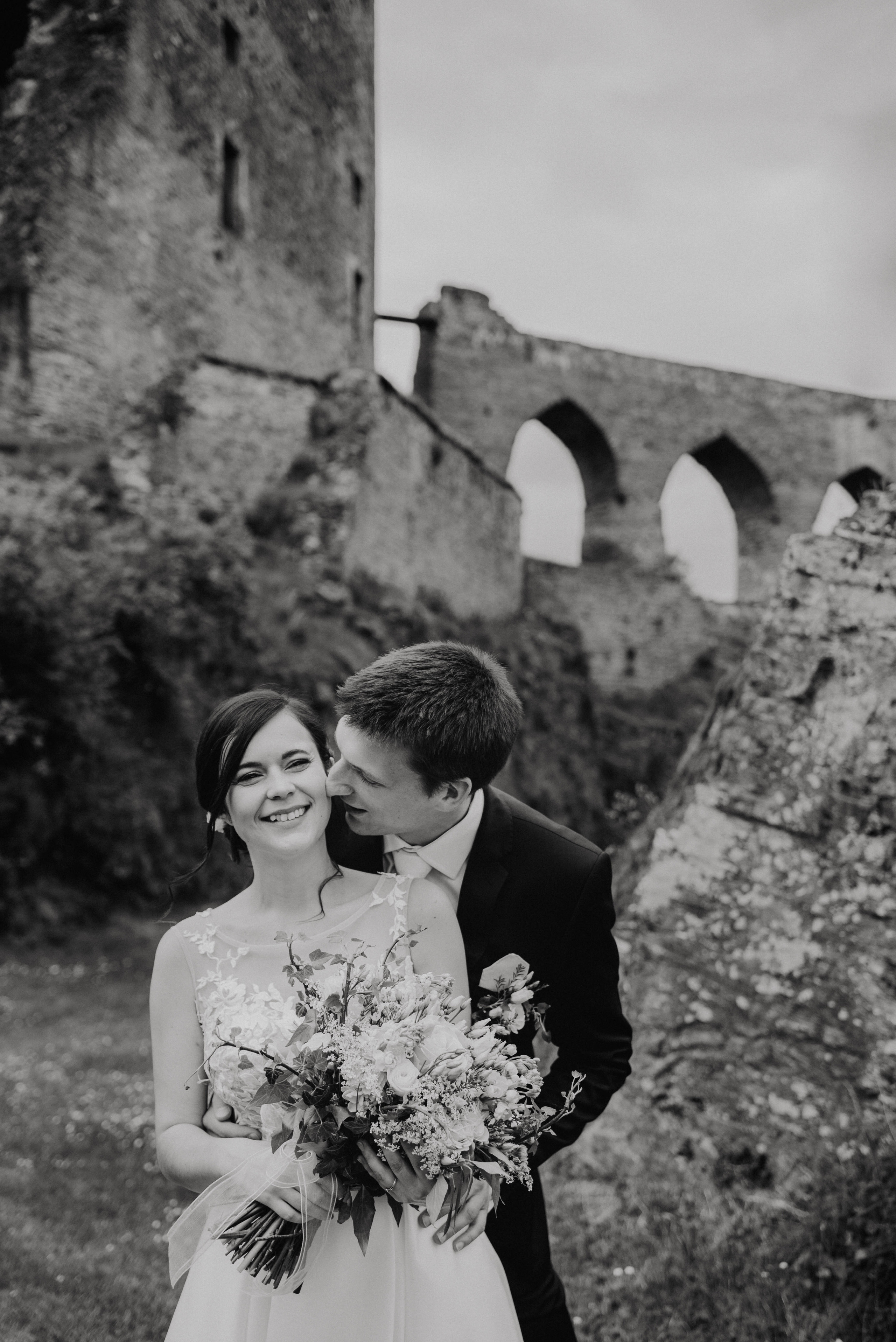 Svatba na hradě na Šumavě. Šumava. Velhartice. Lifestyle, wedding and family photographer