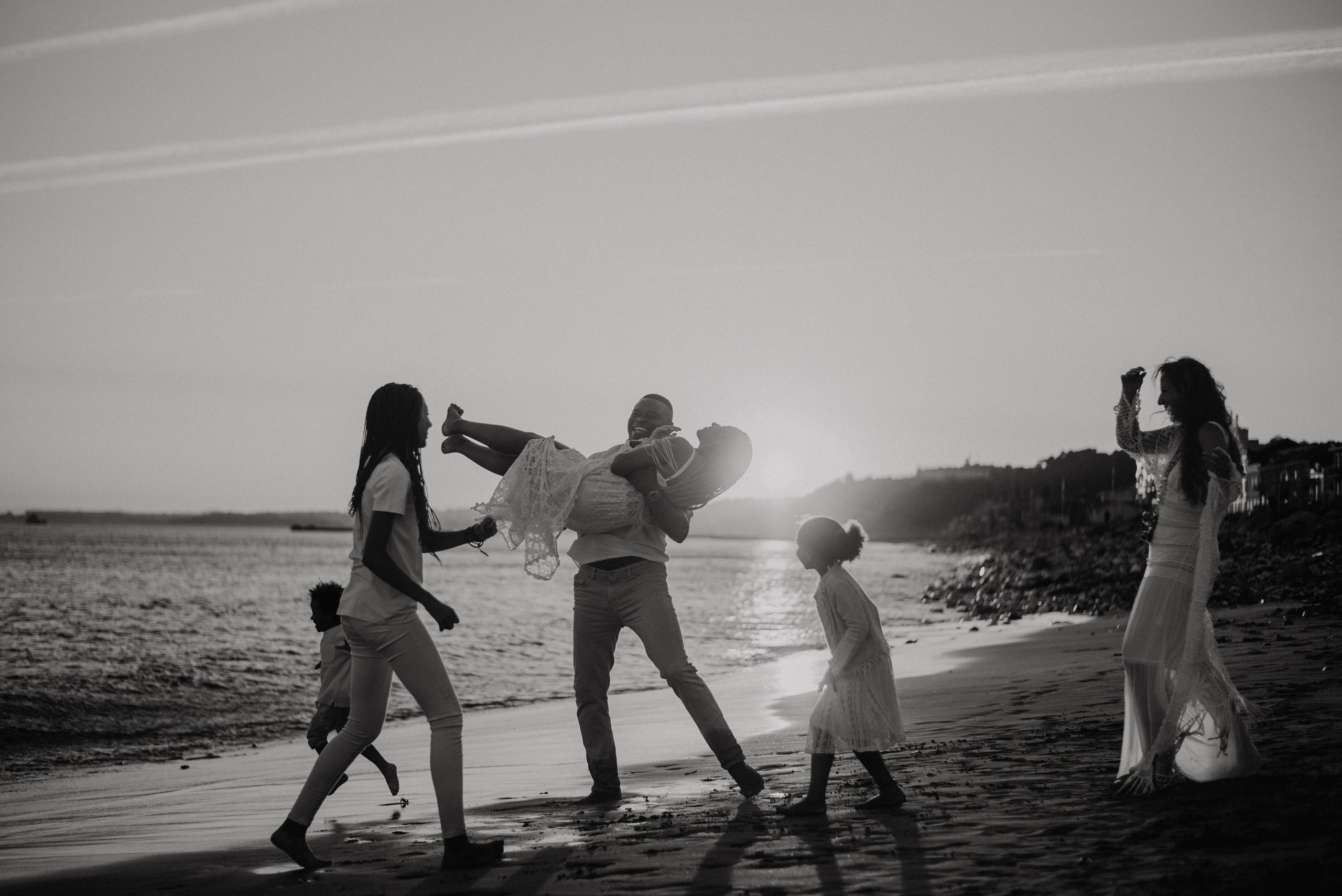 Family photographer based in Lisbon. Lifestyle, wedding and family photographer