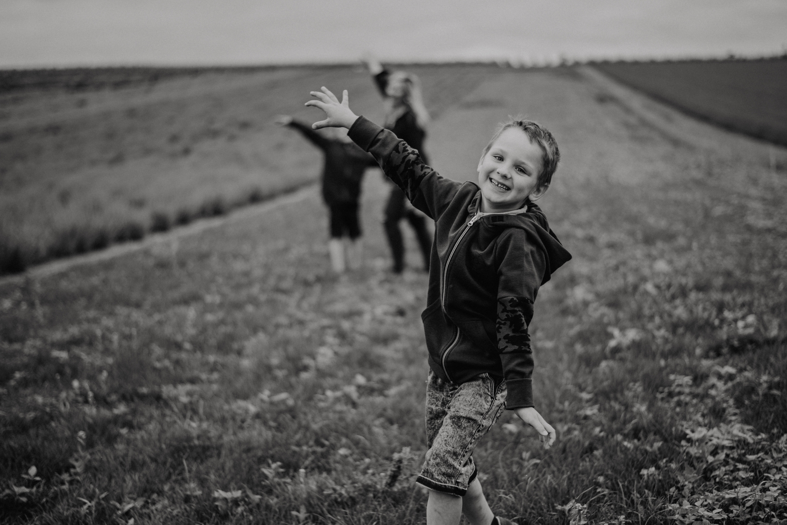 Eva, Theo, Chriss. Lifestyle, wedding and family photographer