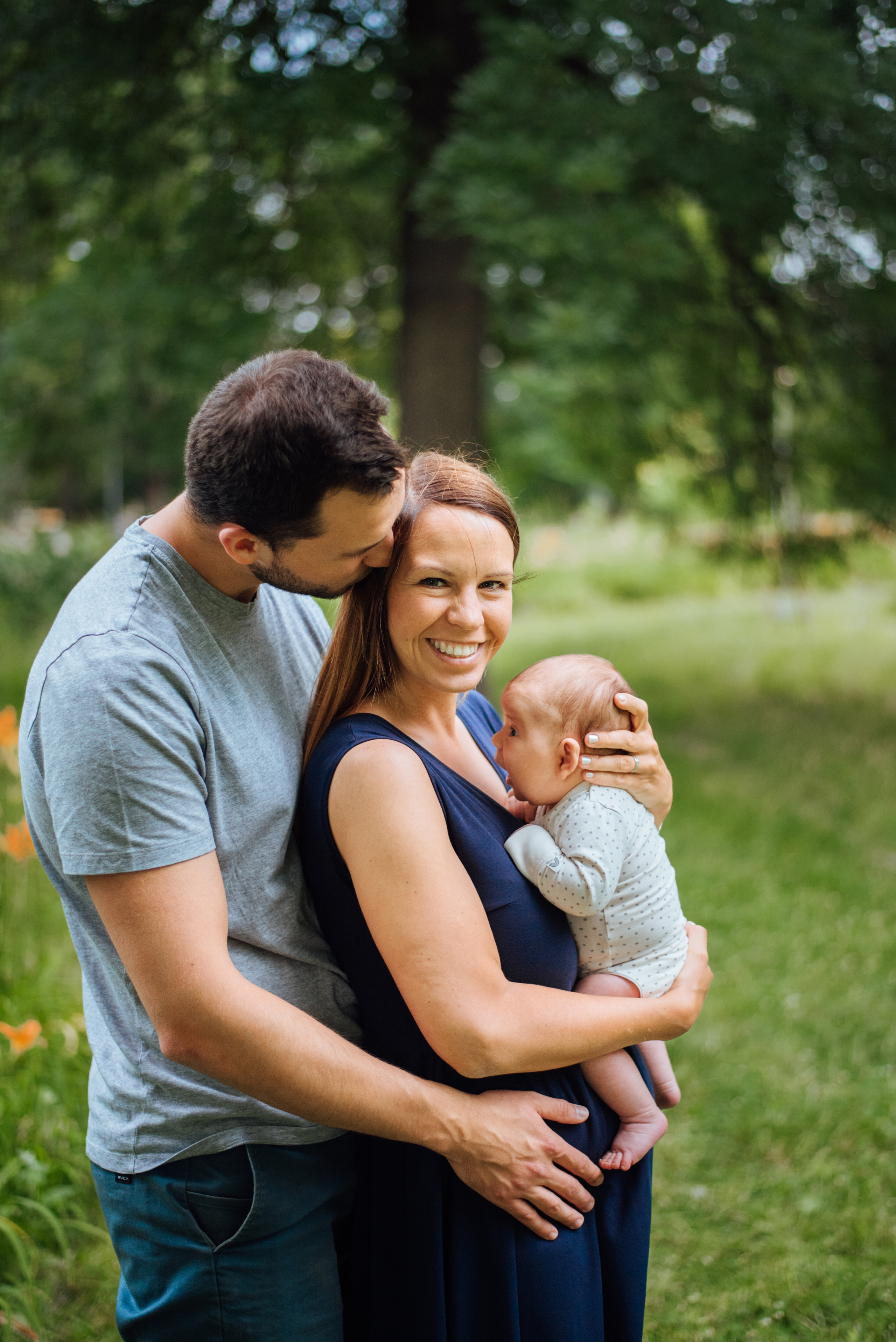 Family photoshoot. Lifestyle, wedding and family photographer