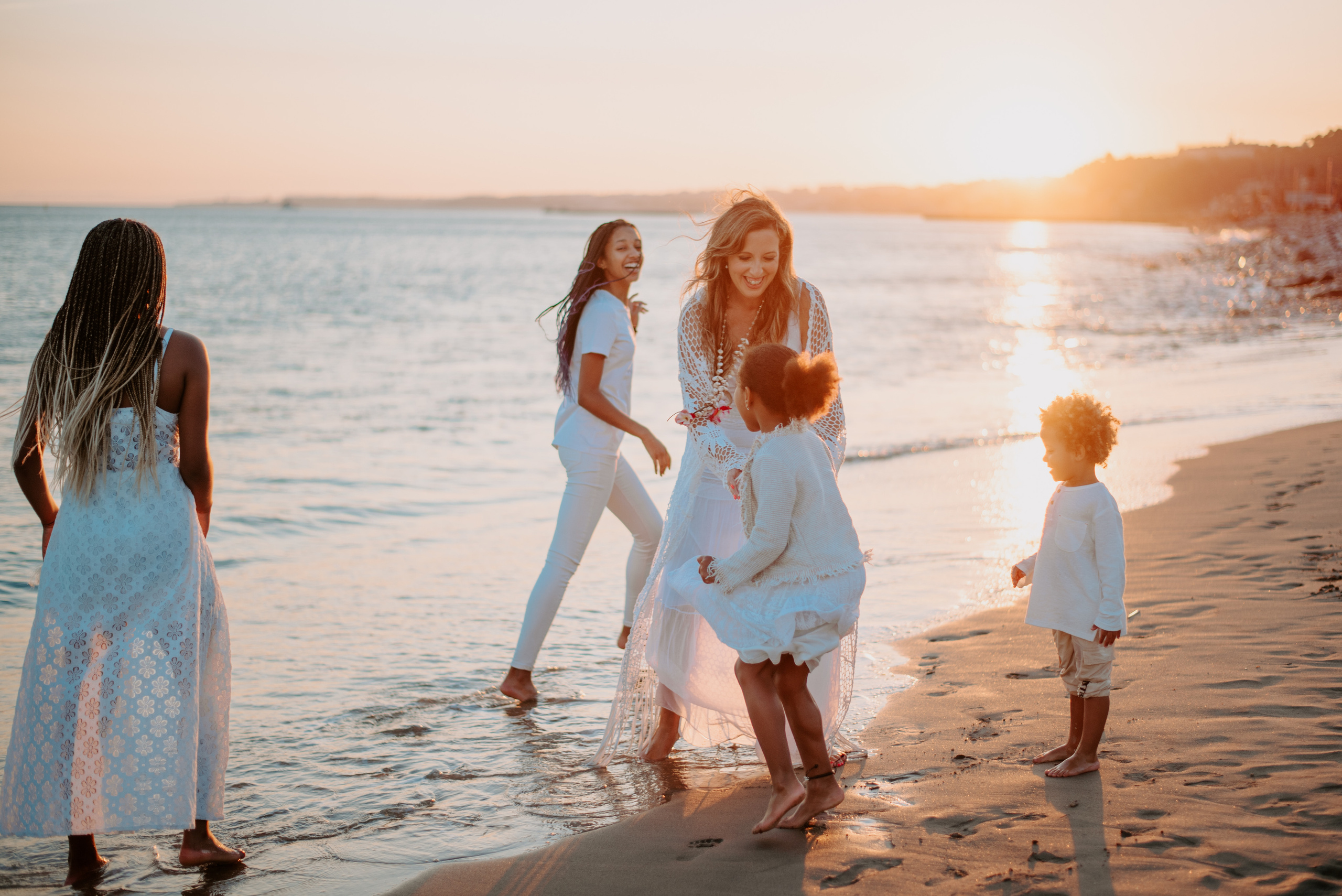 Family photographer based in Lisbon. Lifestyle, wedding and family photographer
