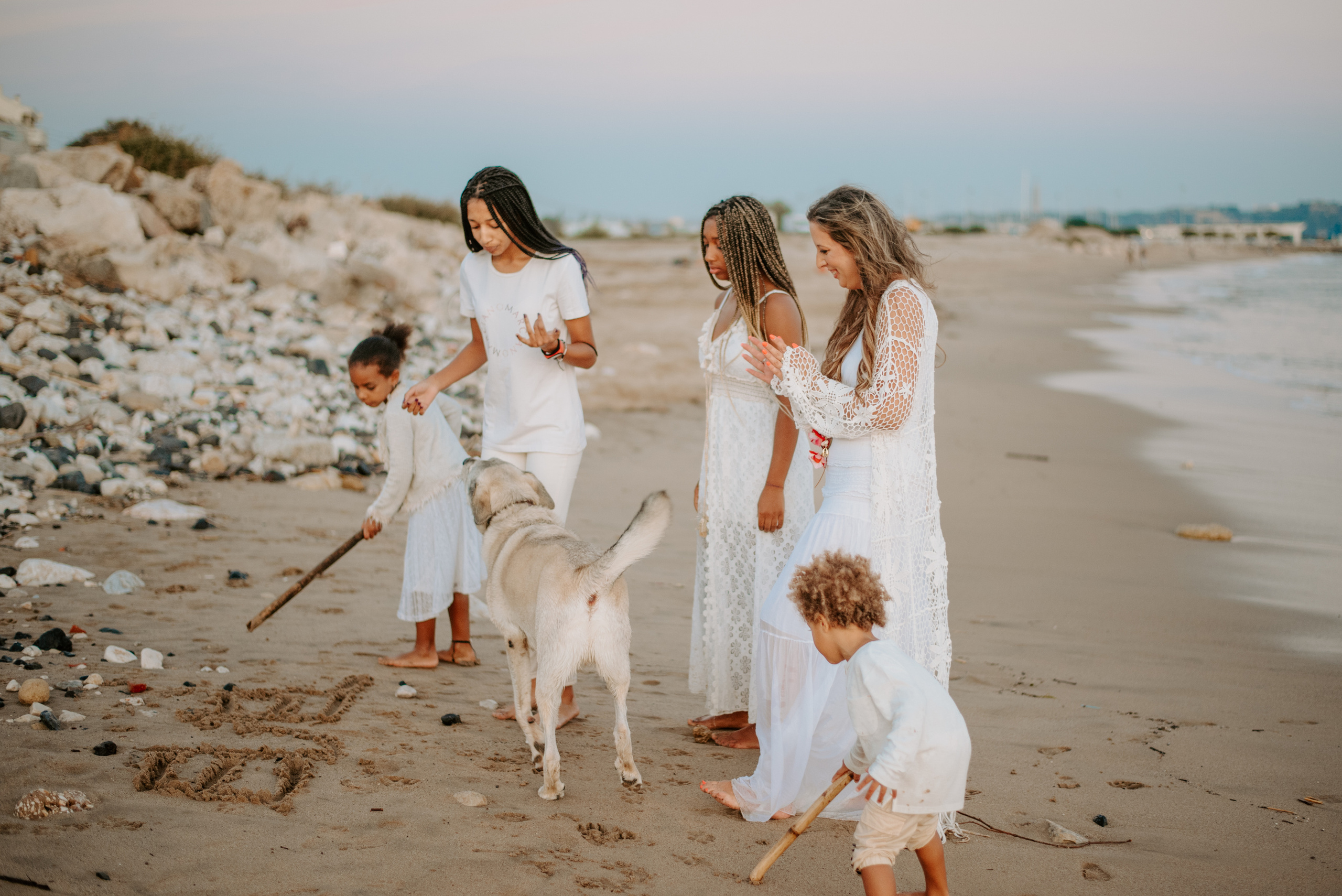 Family photographer based in Lisbon. Lifestyle, wedding and family photographer