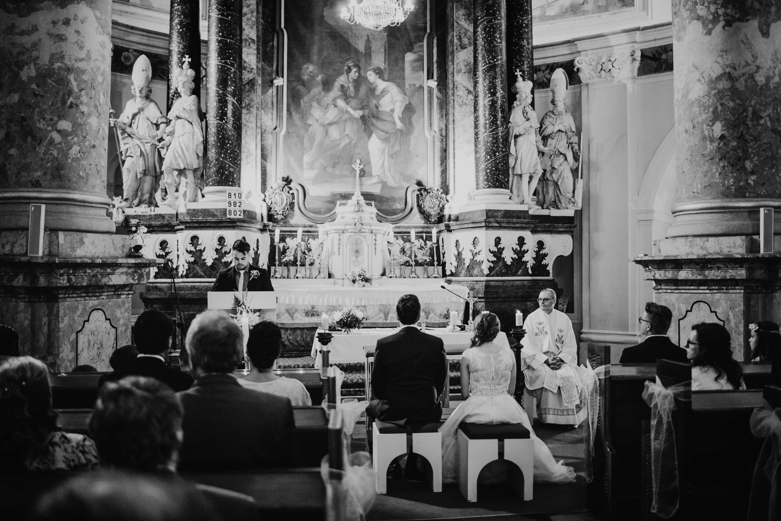 Svatba v kostele v Rýmařově. Bruntál. Lifestyle, wedding and family photographer