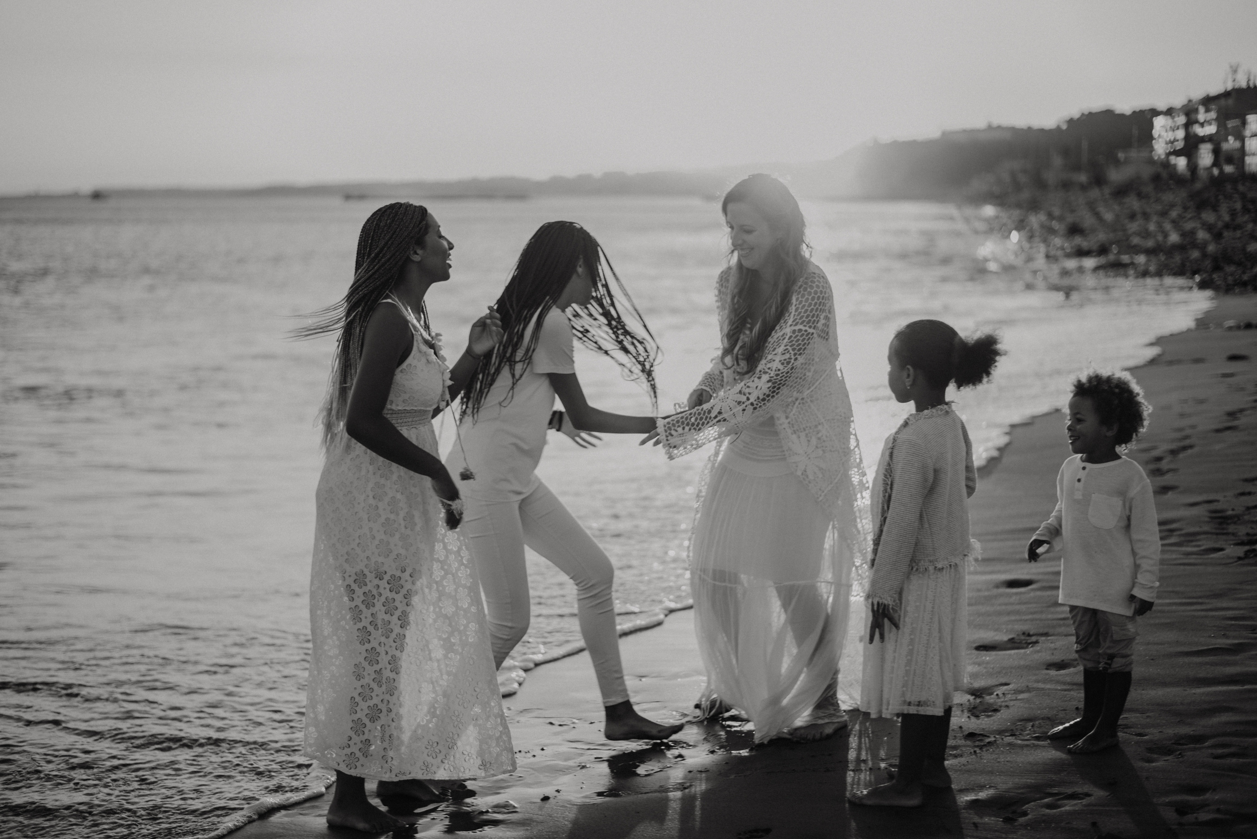 Family photographer based in Lisbon. Lifestyle, wedding and family photographer