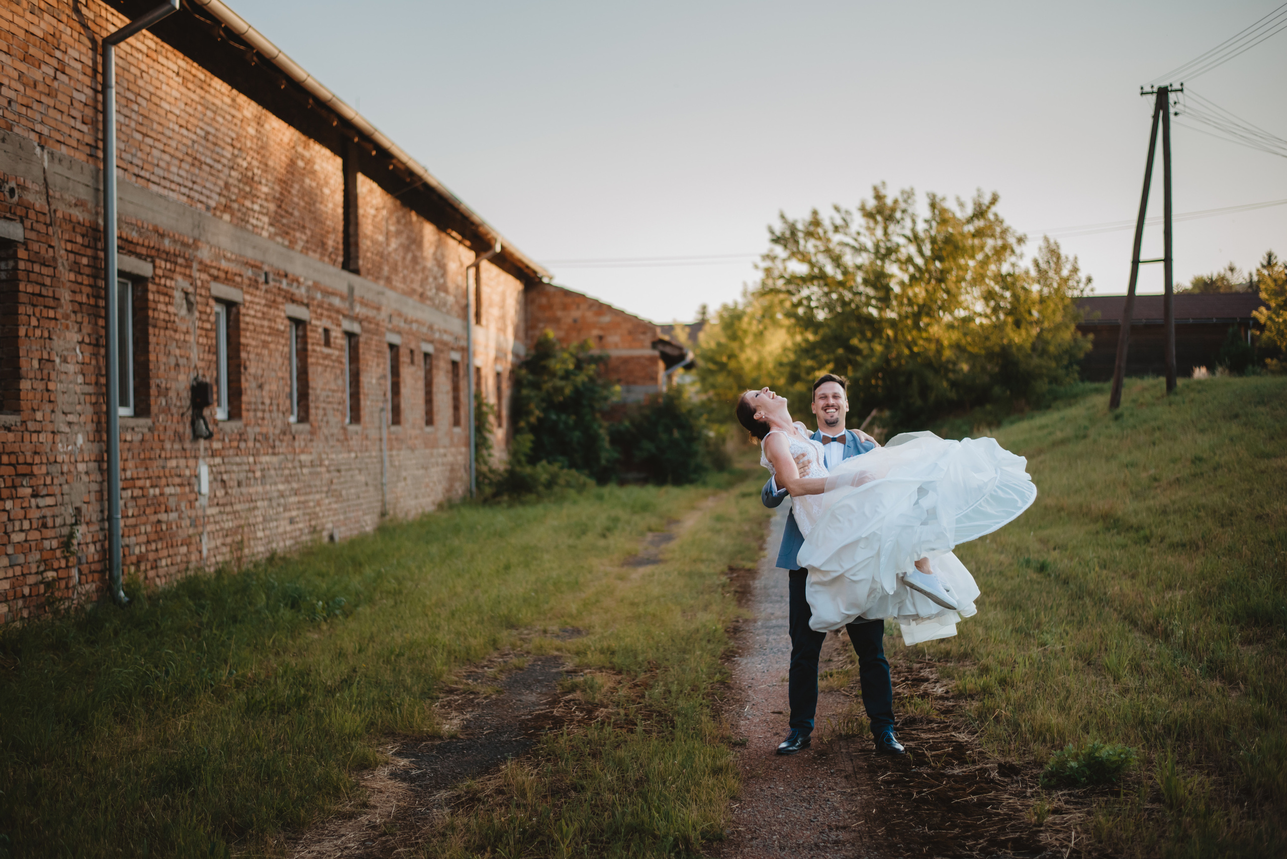 Rustic wedding. Svatba v rustikálním stylu poblíž Brna. Lifestyle, wedding and family photographer
