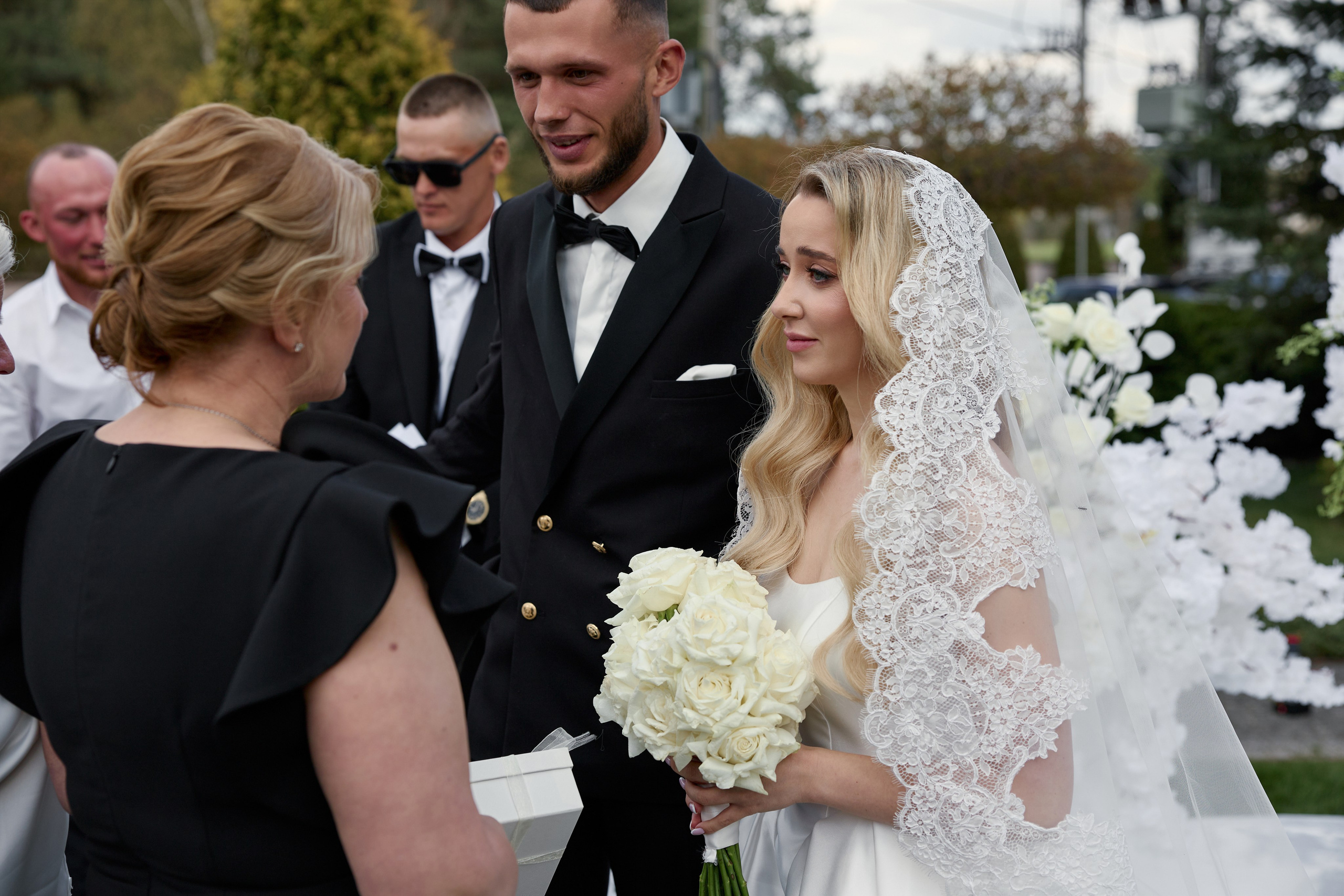 Natalia & Roman. Dworek przy lesie. Fotograf ślubny i rodzinny w Krakowie Yana Klymova