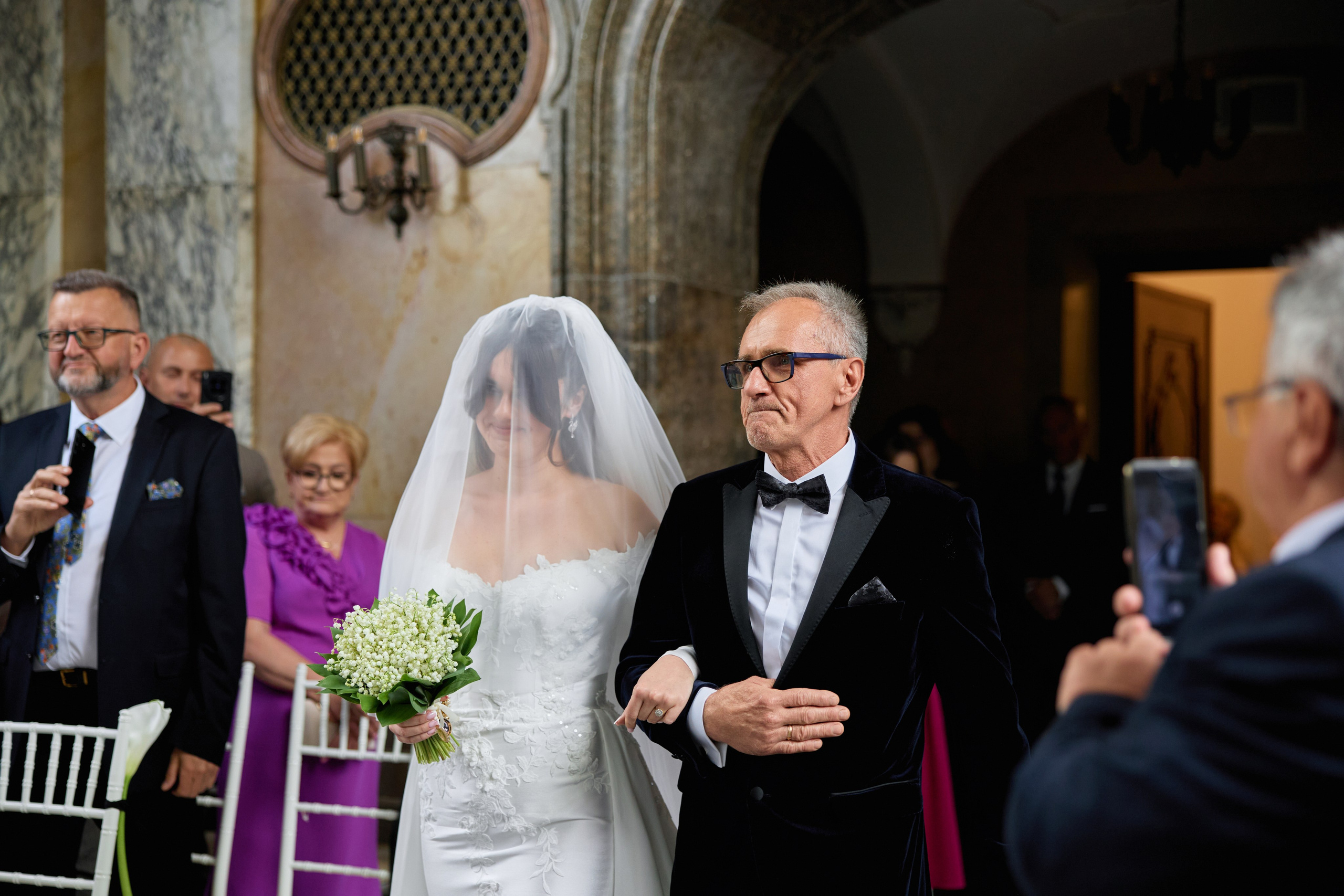Wiktoria & Kacper. Pałac Goetz. Fotograf ślubny i rodzinny w Krakowie Yana Klymova