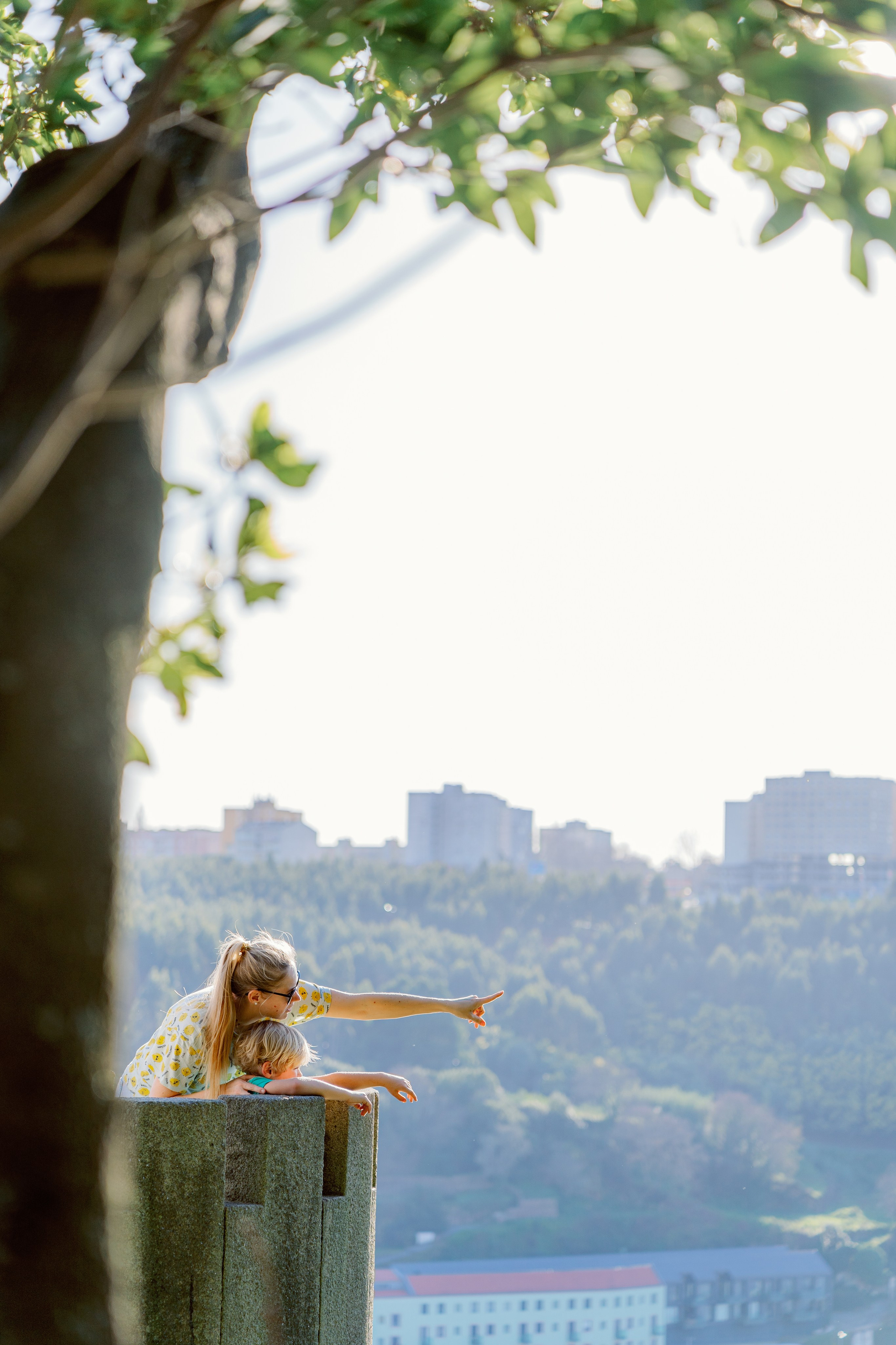 Family photoshoot in Porto. Photographer in Portugal Polina Gotovaya