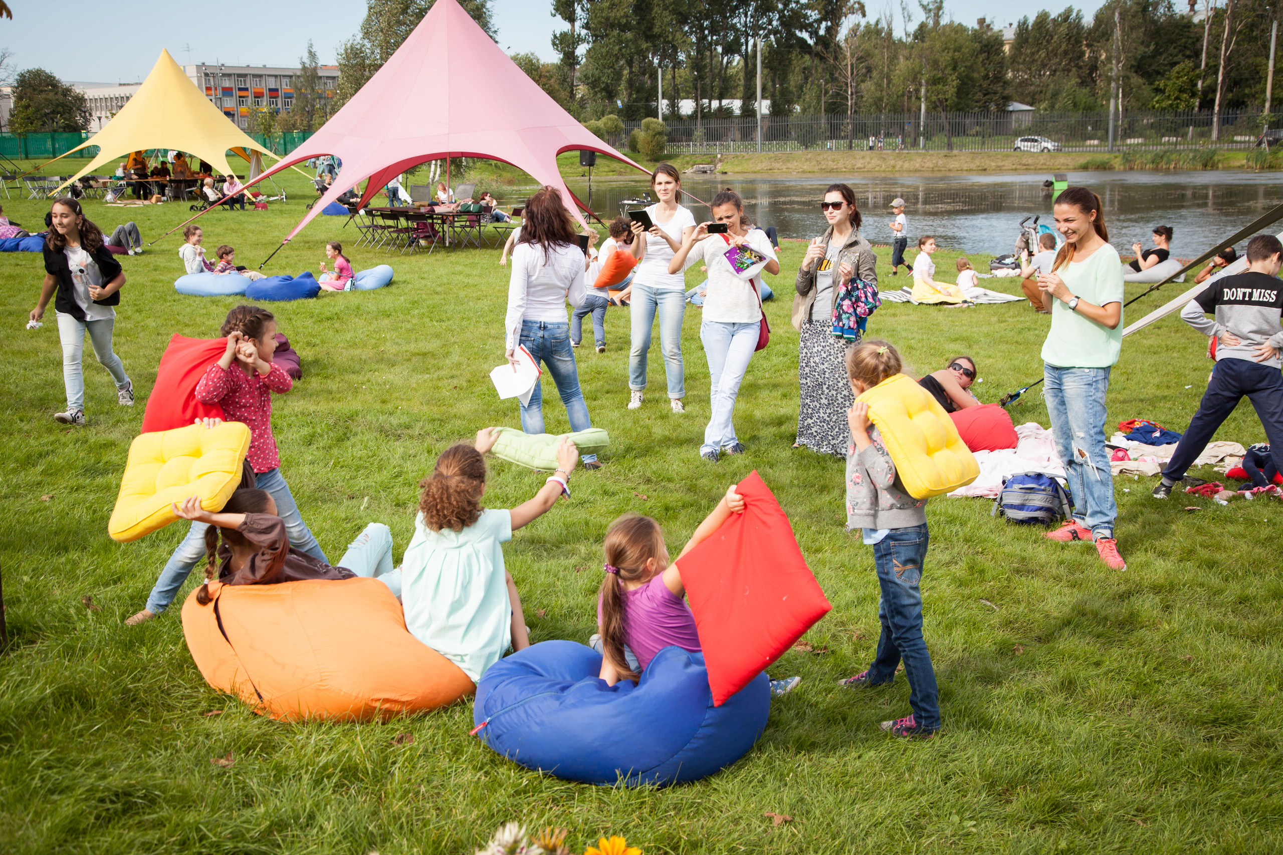 BEDRIFT / EVENT. Fotograf og videograf for familier og bedrifter