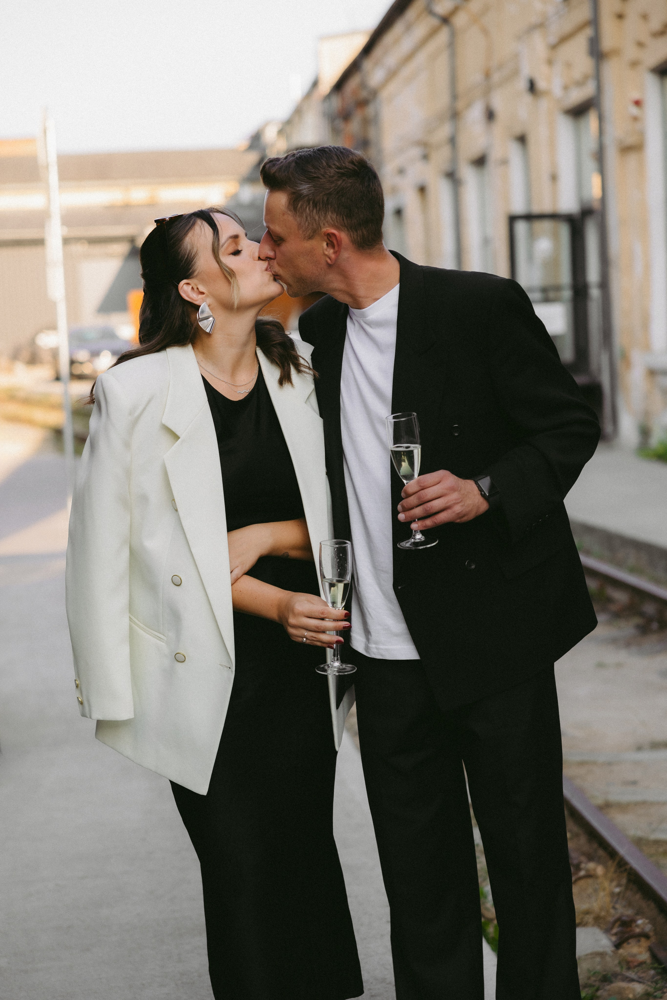 Miglė ir Mindaugas | 2024 | MIESTO VESTUVĖS. Vestuvių ir šeimų fotografė Lena Bondarenko / belove photo