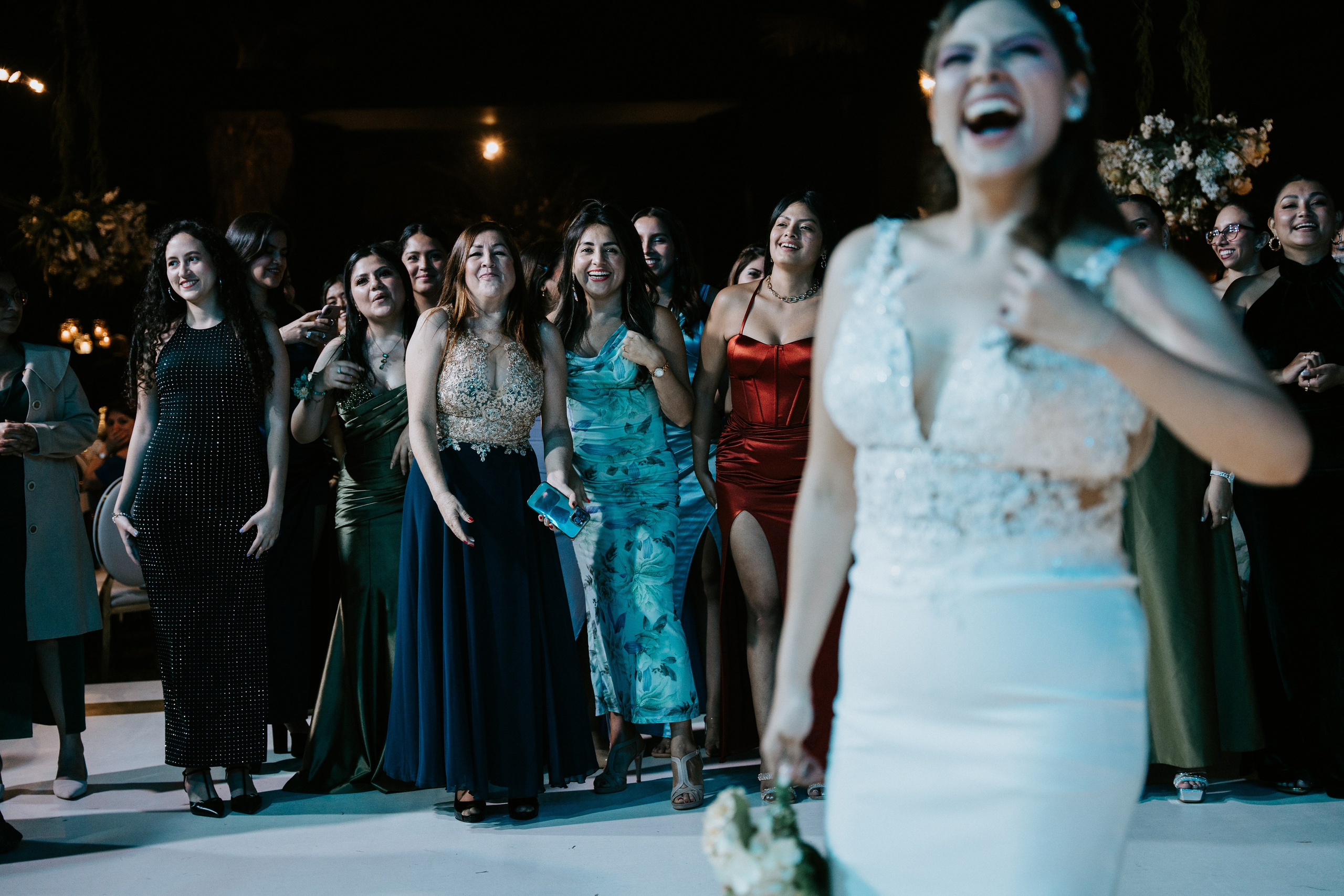 Un vistazo de un día especial. Fotógrafo de Bodas en Lima | Ronhy Altamirano. Fotografía narrativa y cinematográfica para bodas, quinceañeras y eventos exclusivos
