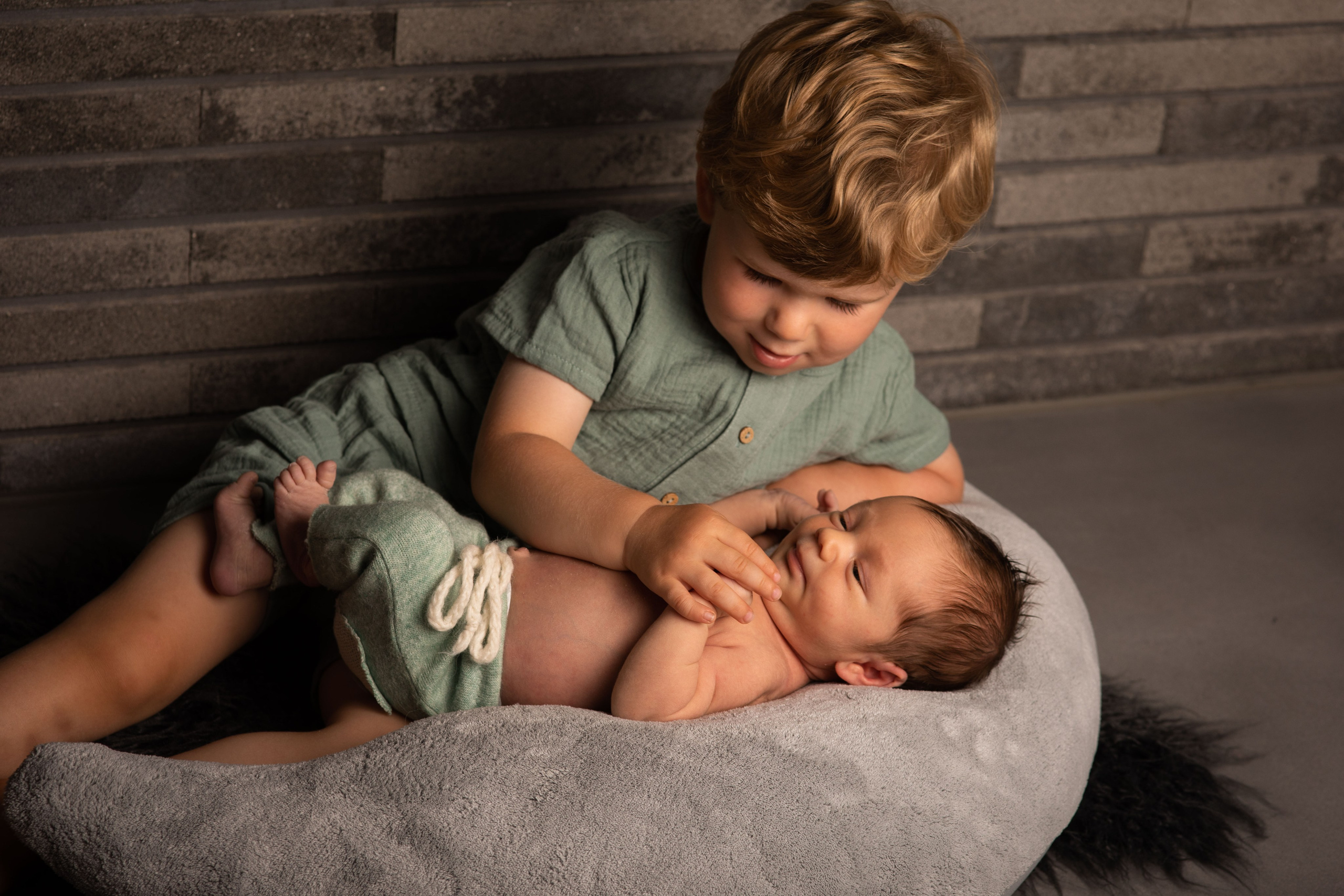 NEWBORN / LIFESTYLE INDOOR. Fotografin und Videografin im Raum Osnabrück und Emsland Alla