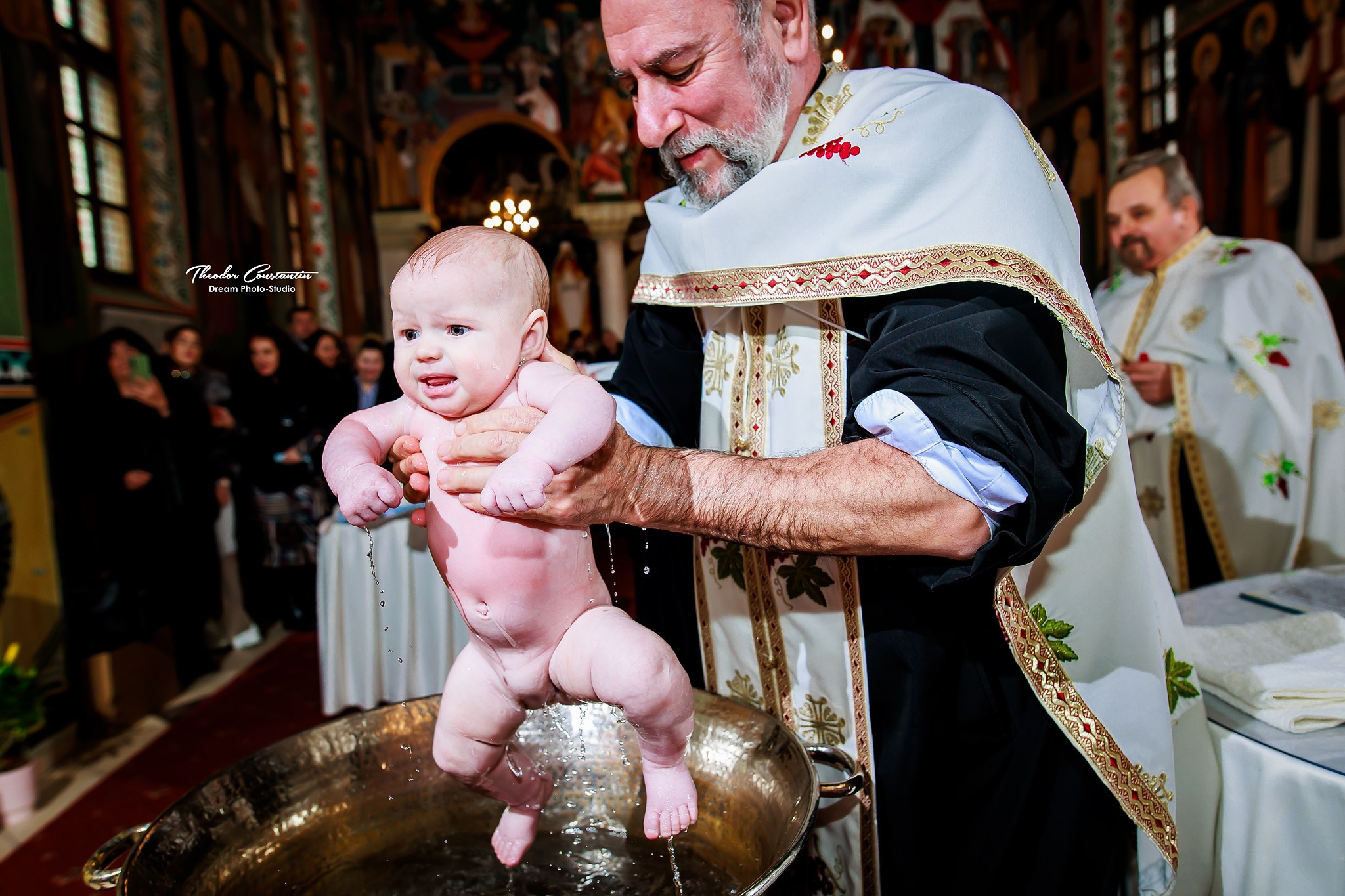 Botez. Dream Studio Galați – ședințe foto profesionale pentru familie, portrete și evenimente