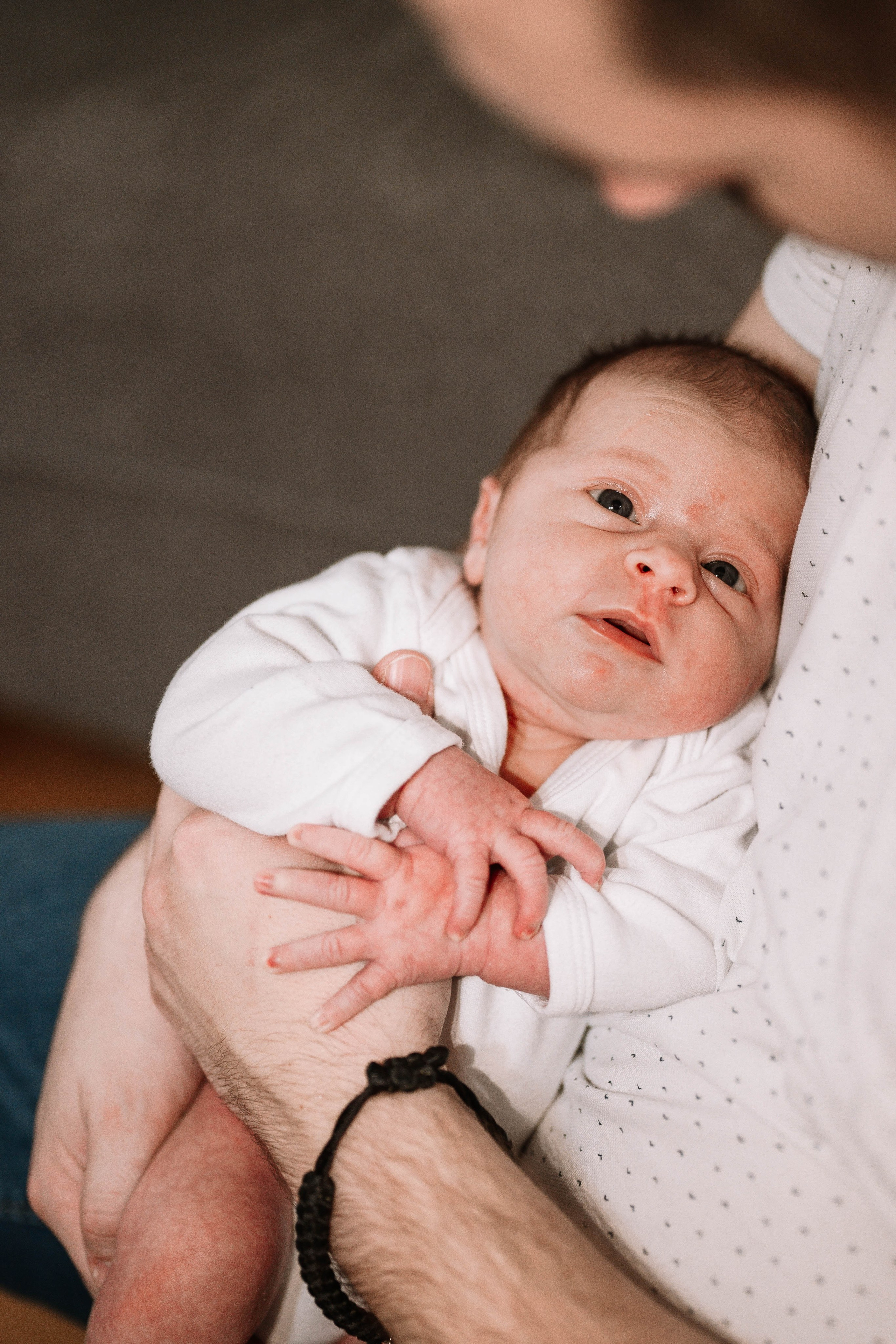 Iva - fotografisanje bebe kod kuće. Dečiji i porodični fotograf
