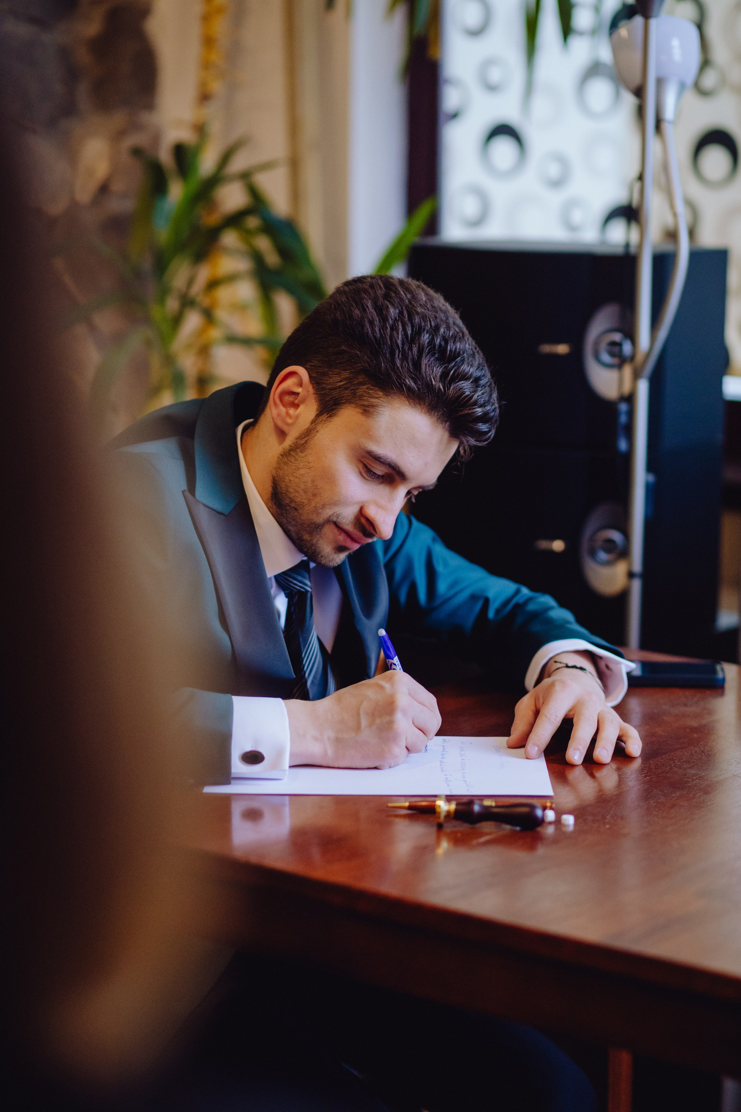 Andrei & Roxana. Wedding & couple photographer from Romania Rut Vetan