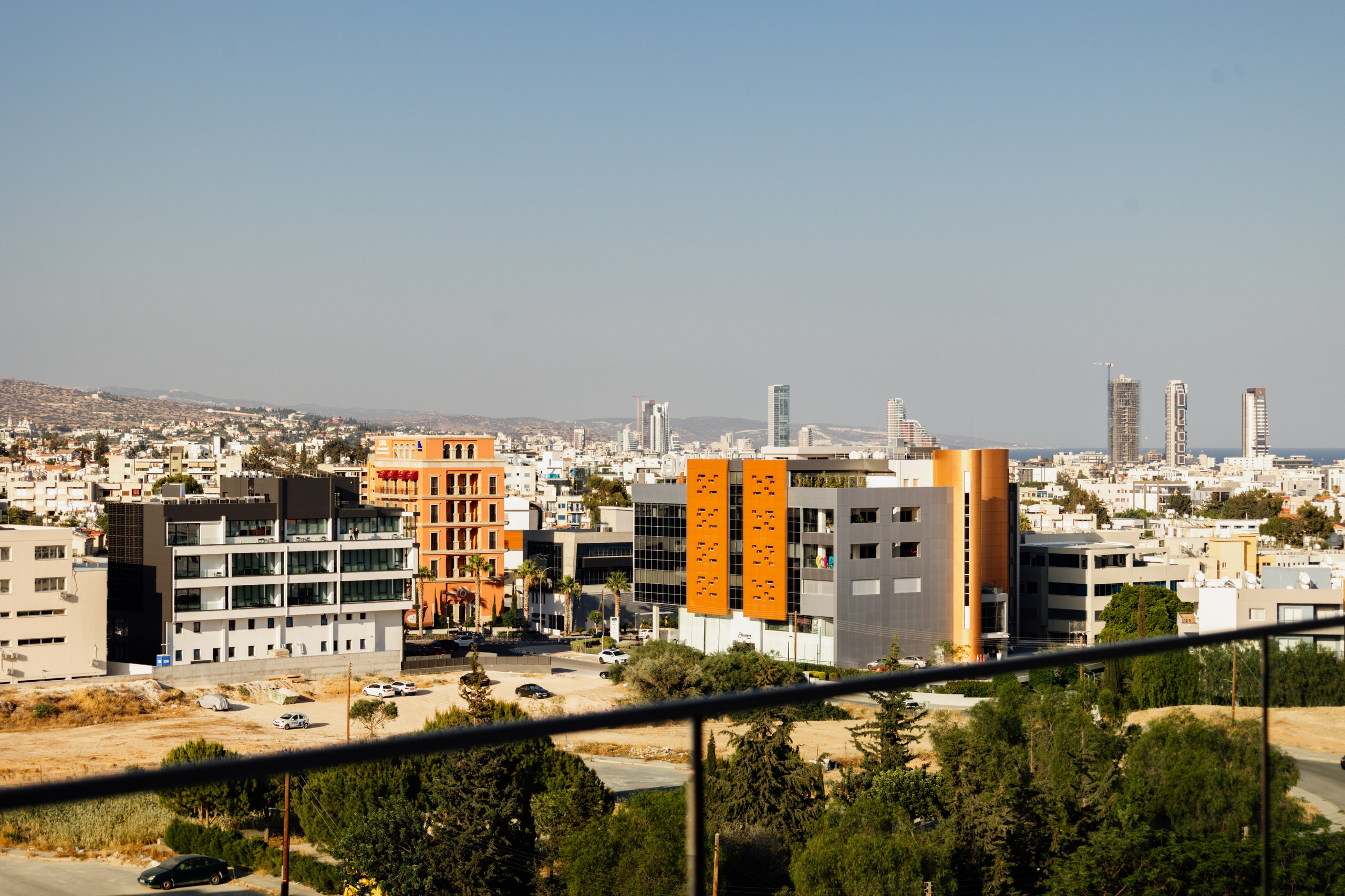URBAN CITY RESIDENCE. Family and business portrait’s photographer in Cyprus