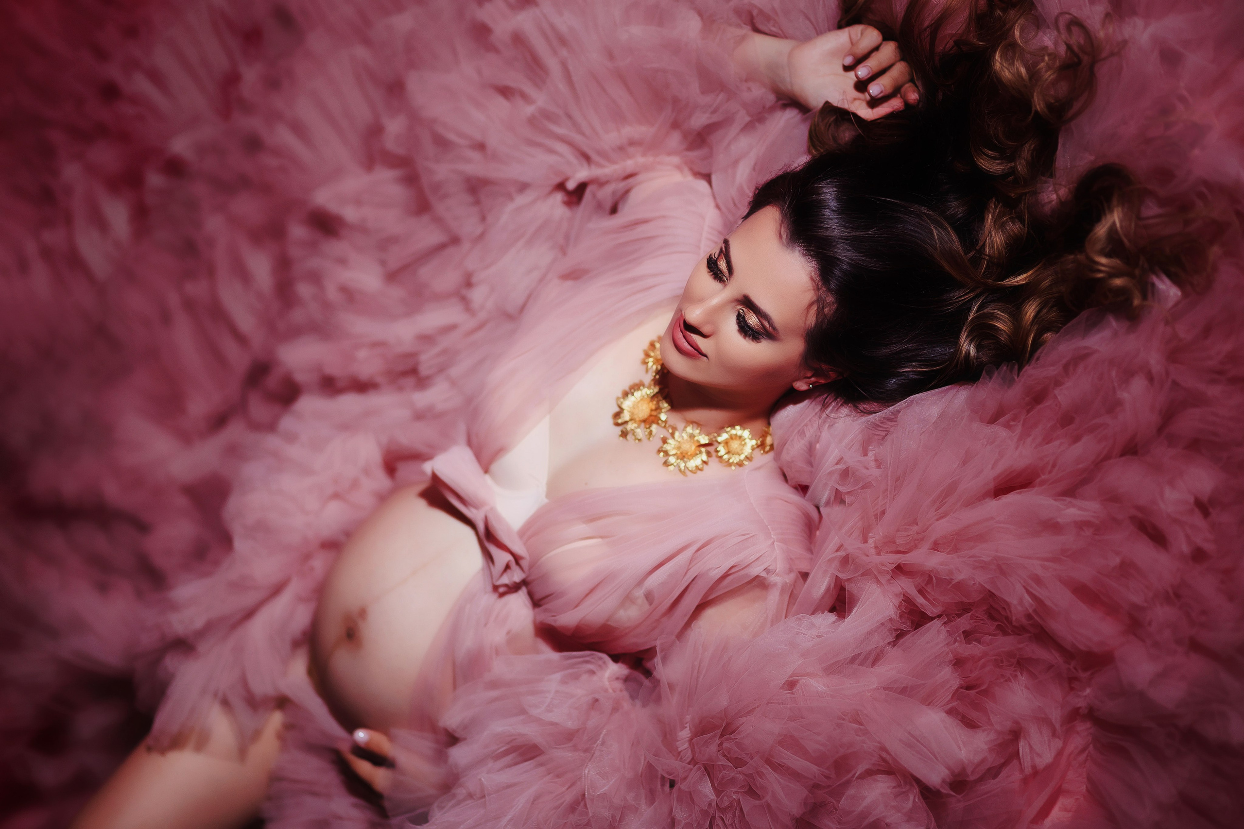 Şedinţe foto Maternitate Constanta - Frumuseţea începutului. Elena Mascan – Fotograf newborn, maternitate, portret, smash the cake & branding personal | La Femme Studio Photograpy|Constanţa