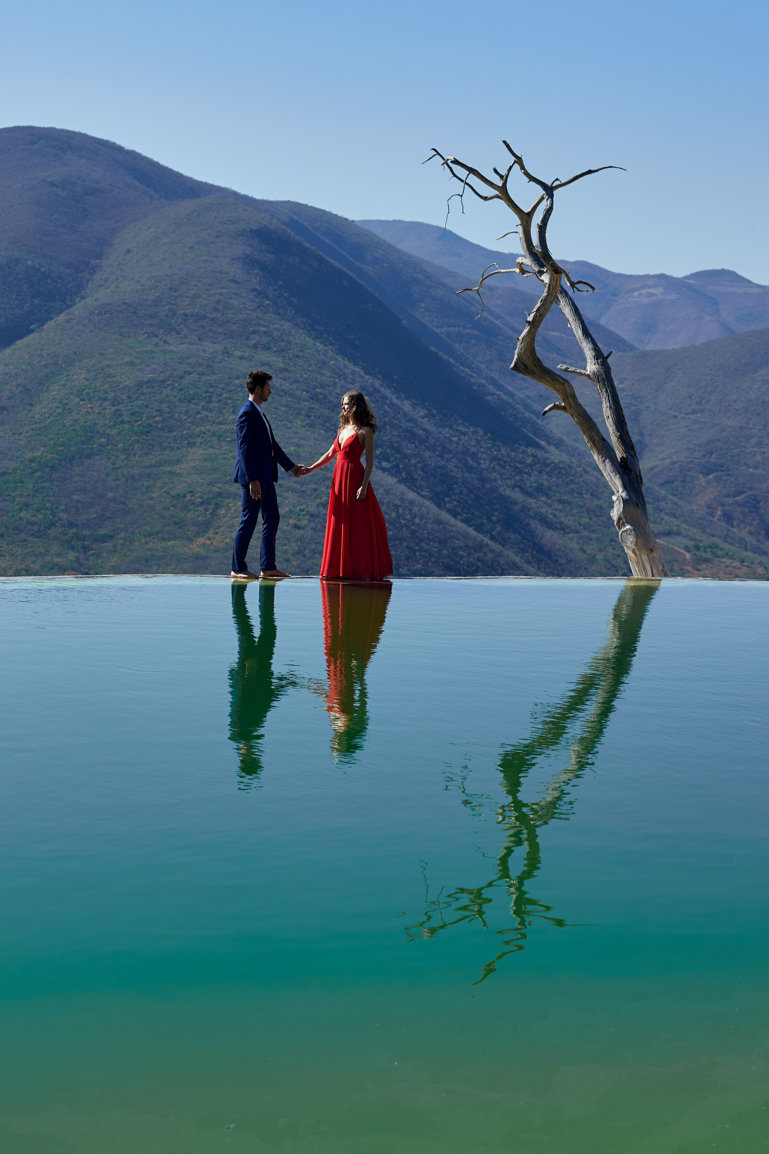 Love in Mexico. Amazing photo session at a time convenient for you. Y