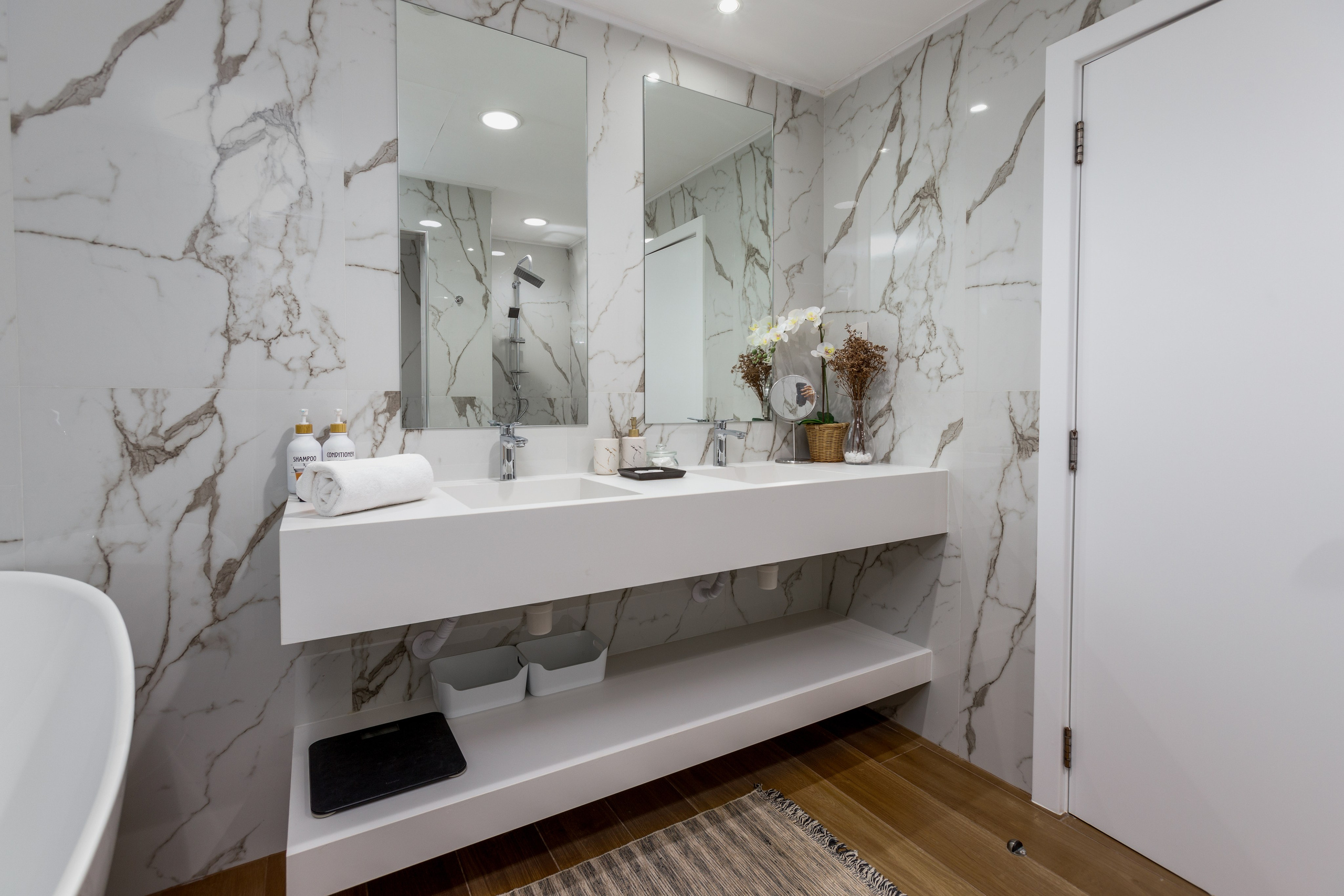 Shams, Jumeirah Beach Residence. Samy Mar Boy │Portrait, Automotive and Real Estate Photographer