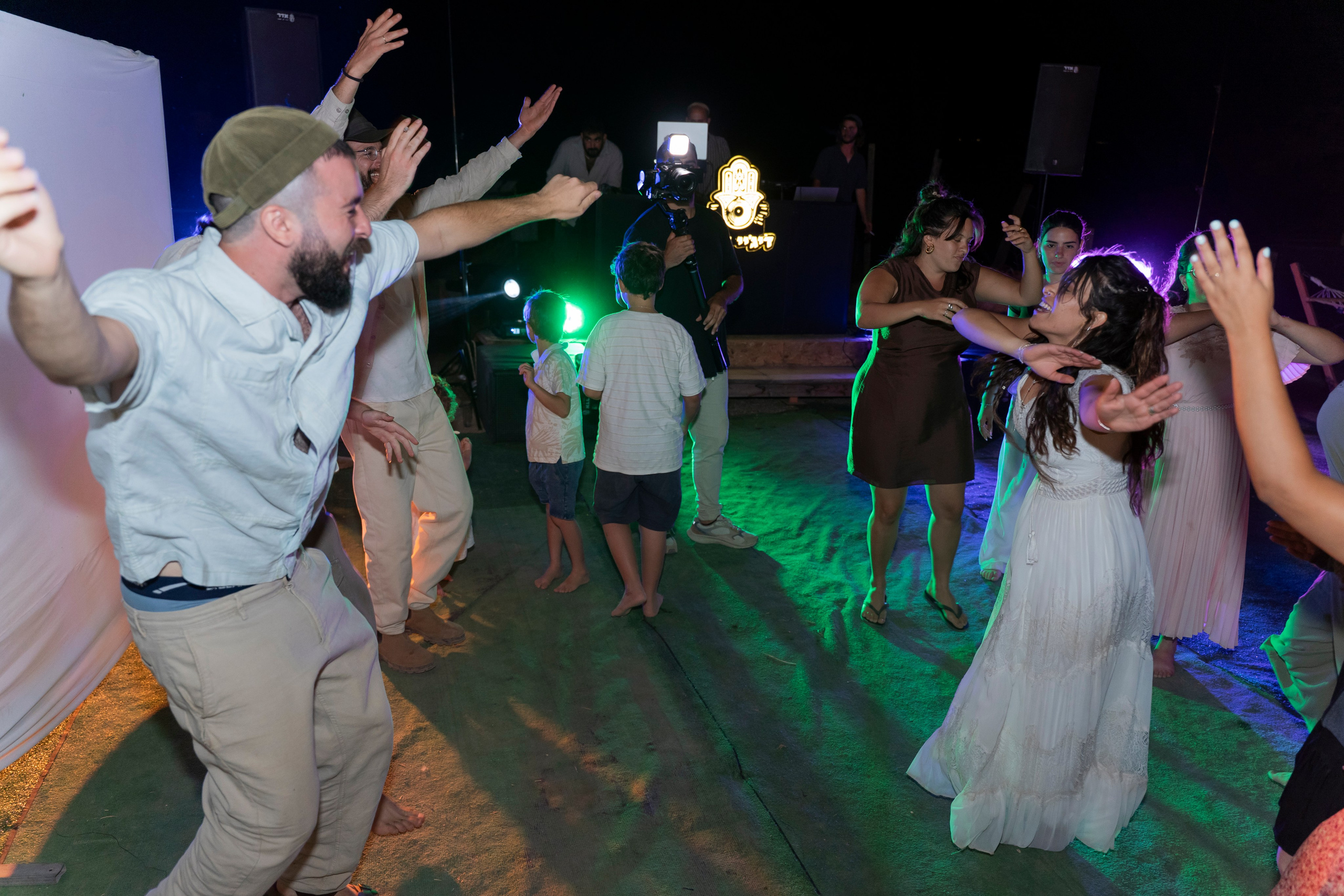 אביה ואחיה. יוסף מזרחי צילום חתונה, ברית וזוגיות. צלם מקצועי שאוהב להוציא אתכם הכי יפים ברגעים הכי מרגשים