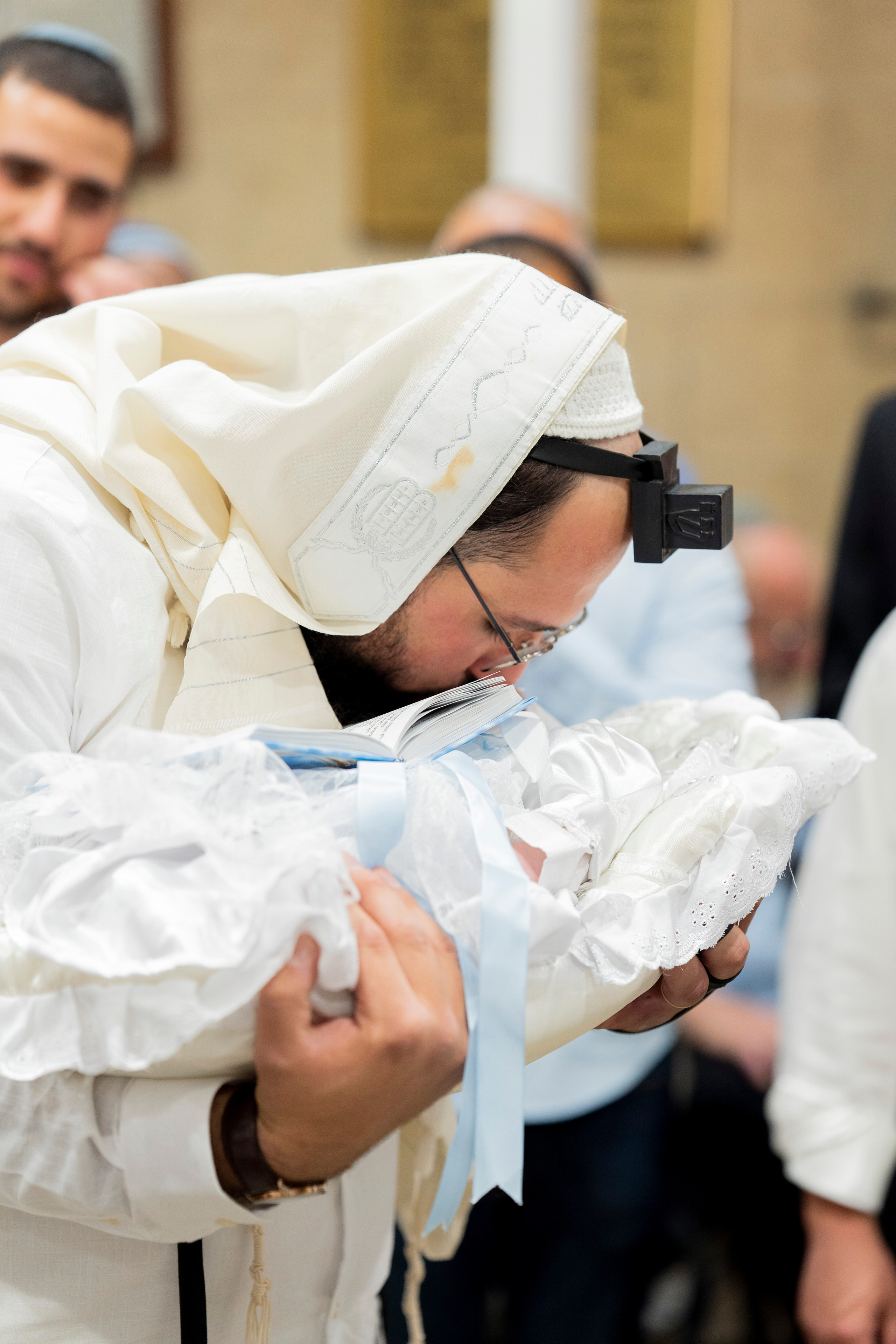 הברית של נחמן חזן. יוסף מזרחי צילום חתונה, ברית וזוגיות. צלם מקצועי שאוהב להוציא אתכם הכי יפים ברגעים הכי מרגשים