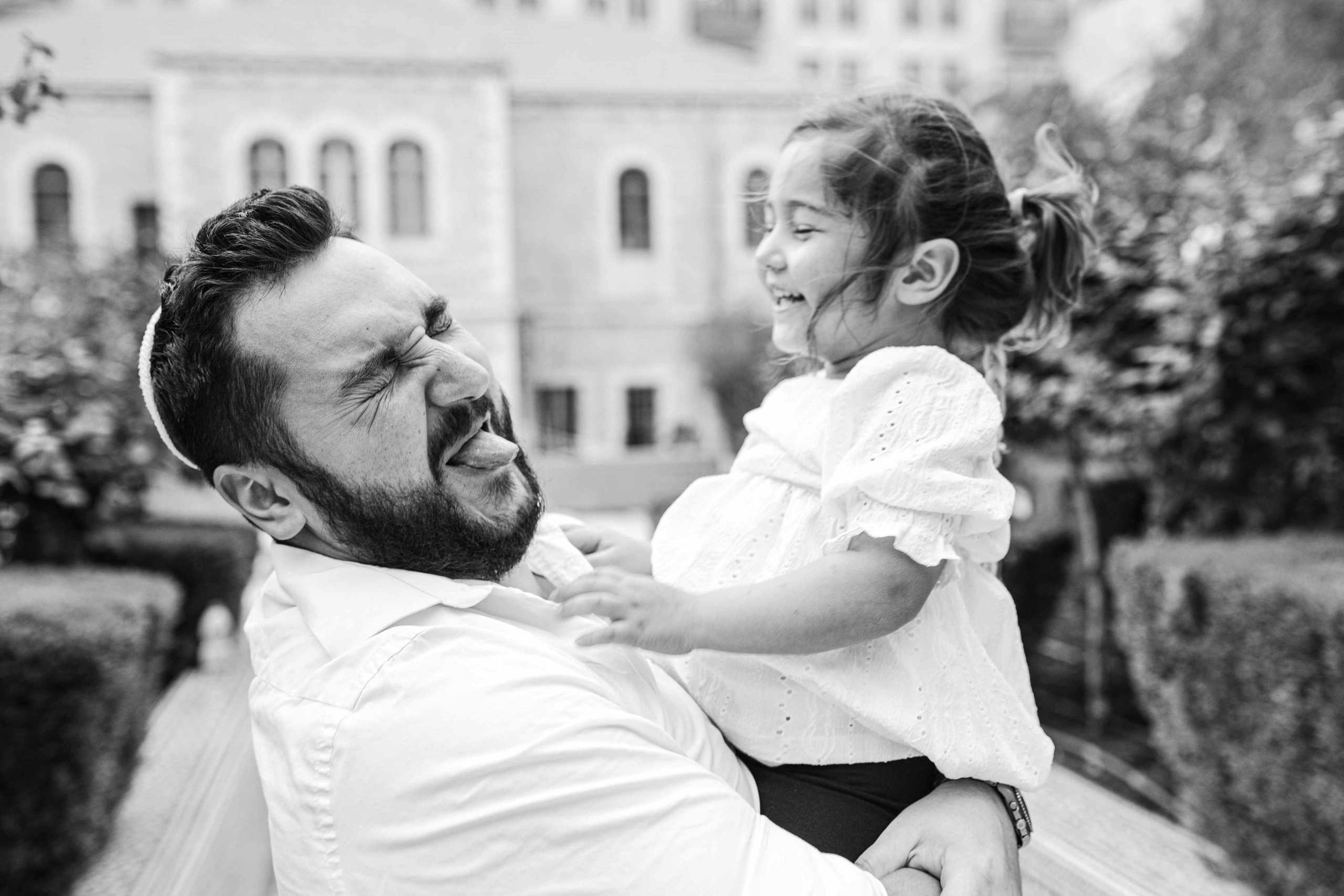 EXPECTING A BABY, JERUSALEM. PHOTOGRAPHER IN ISRAEL