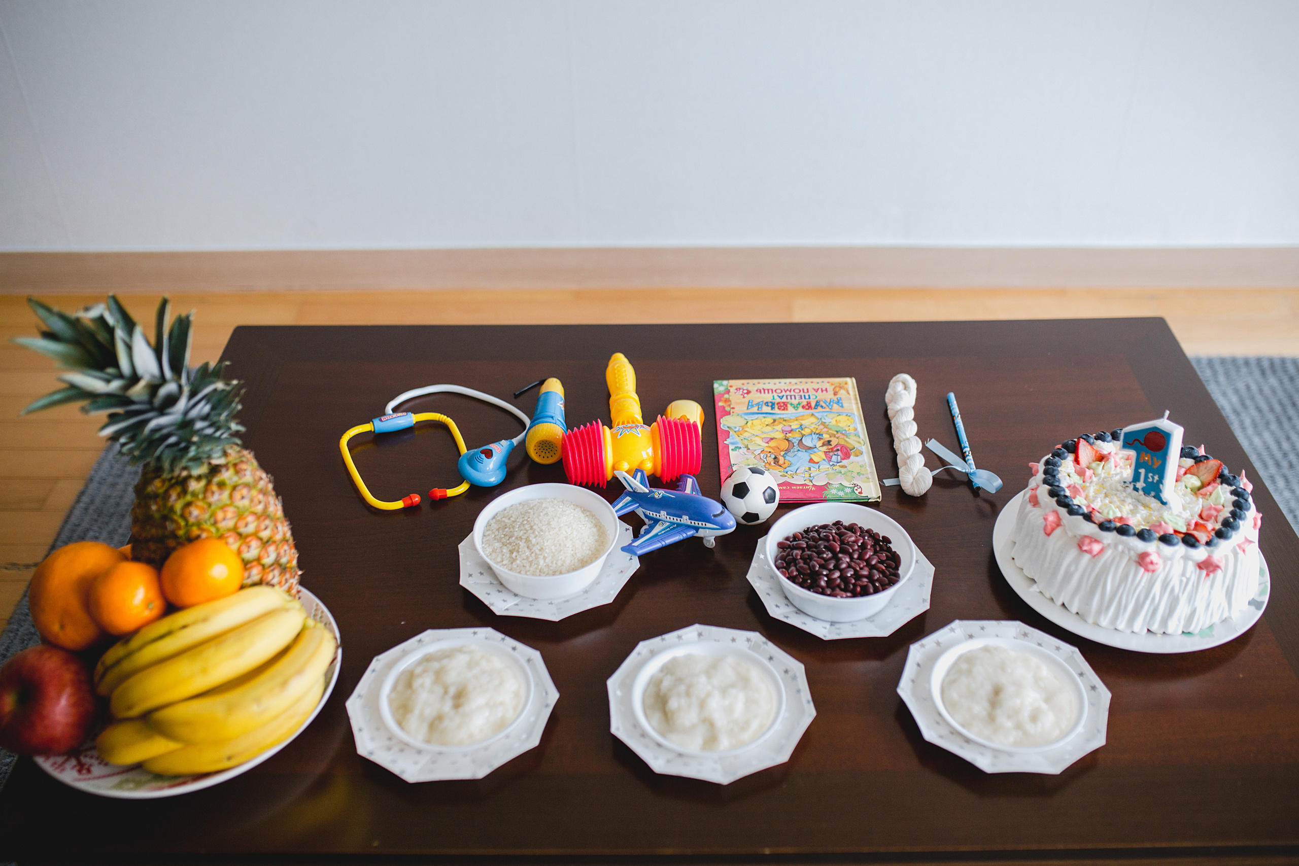 Vova — 1 year. Portrait photographer in South Korea Olga Lian