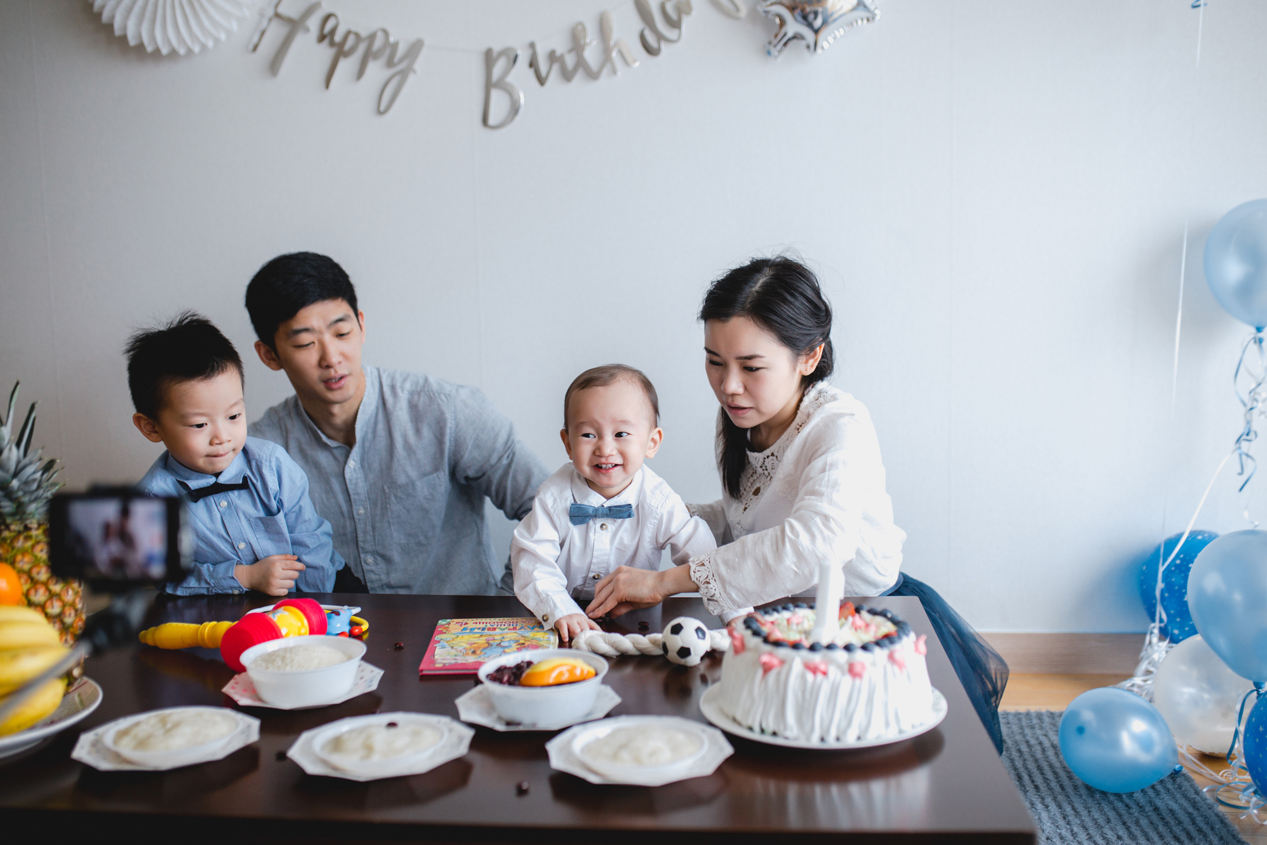 Vova — 1 year. Portrait photographer in South Korea Olga Lian