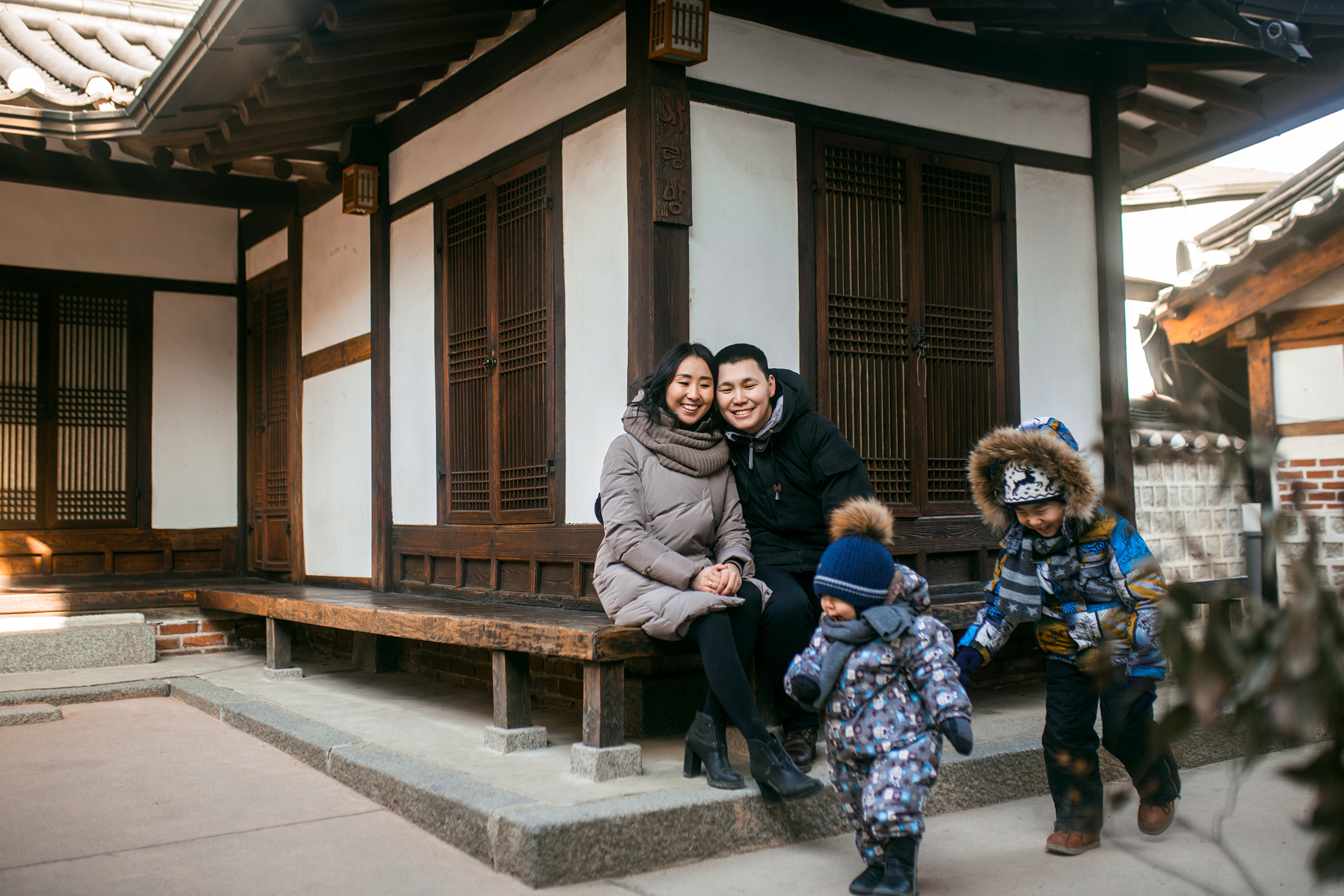 Winter morning. Bukchon Hanok Village. Portrait photographer in South Korea Olga Lian