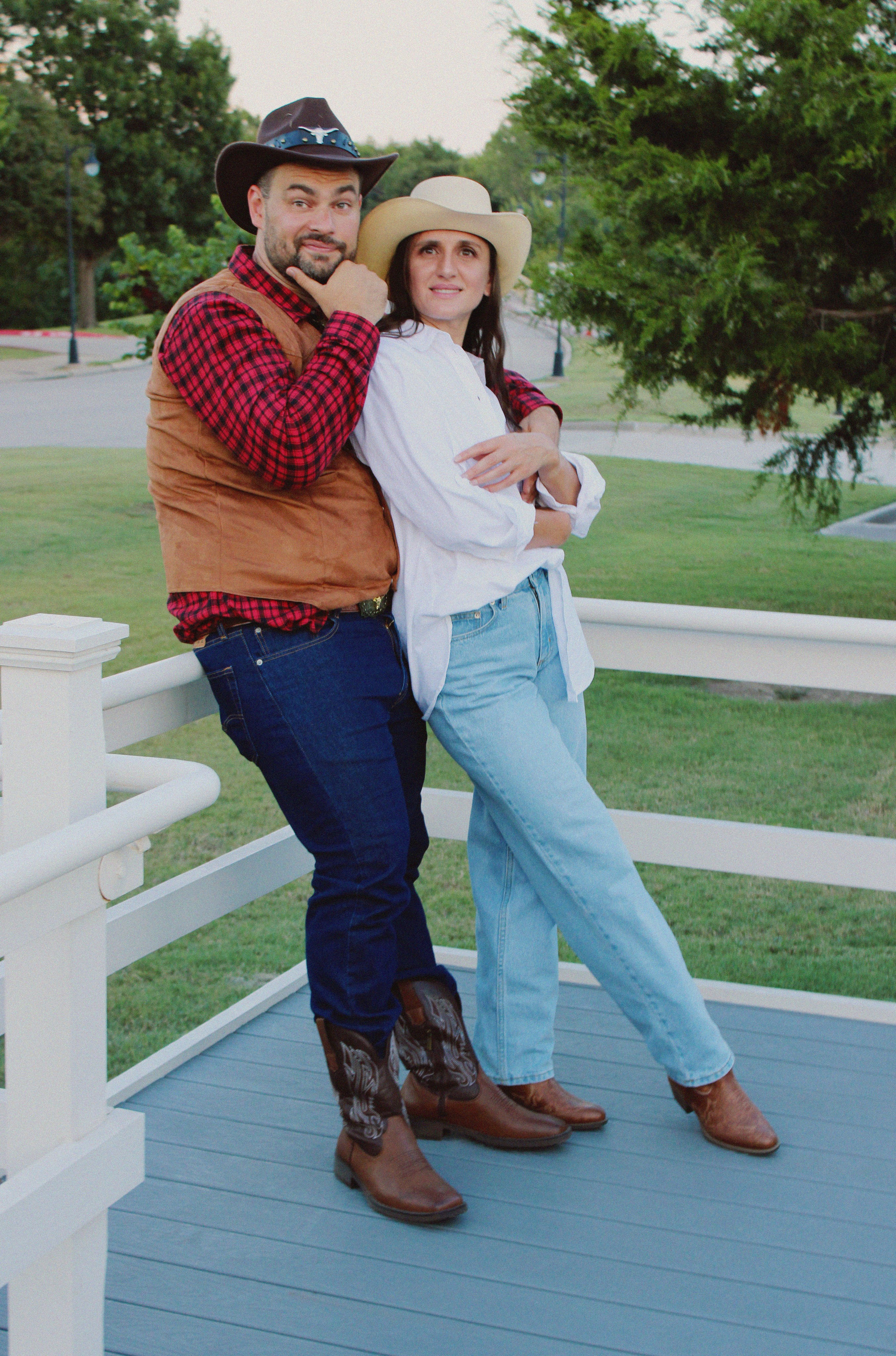 Texas Countryside Family Photoshoot in Cowboy Style. Lana Petrychenko — Portrait & Family Photographer. Valencia, Spain