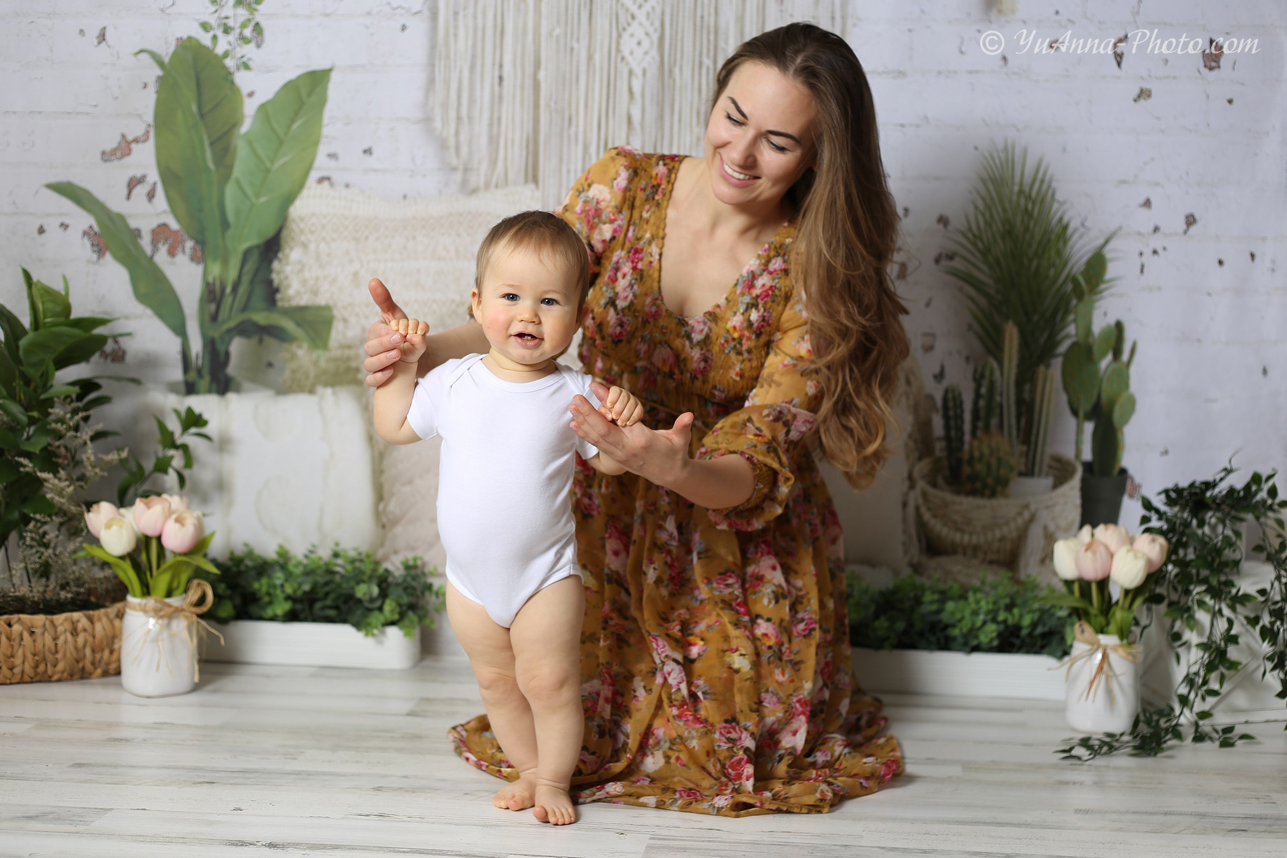 STUDIO Photoshoot. YuAnna studio. Family & Kids Photographer in Seattle area, located in