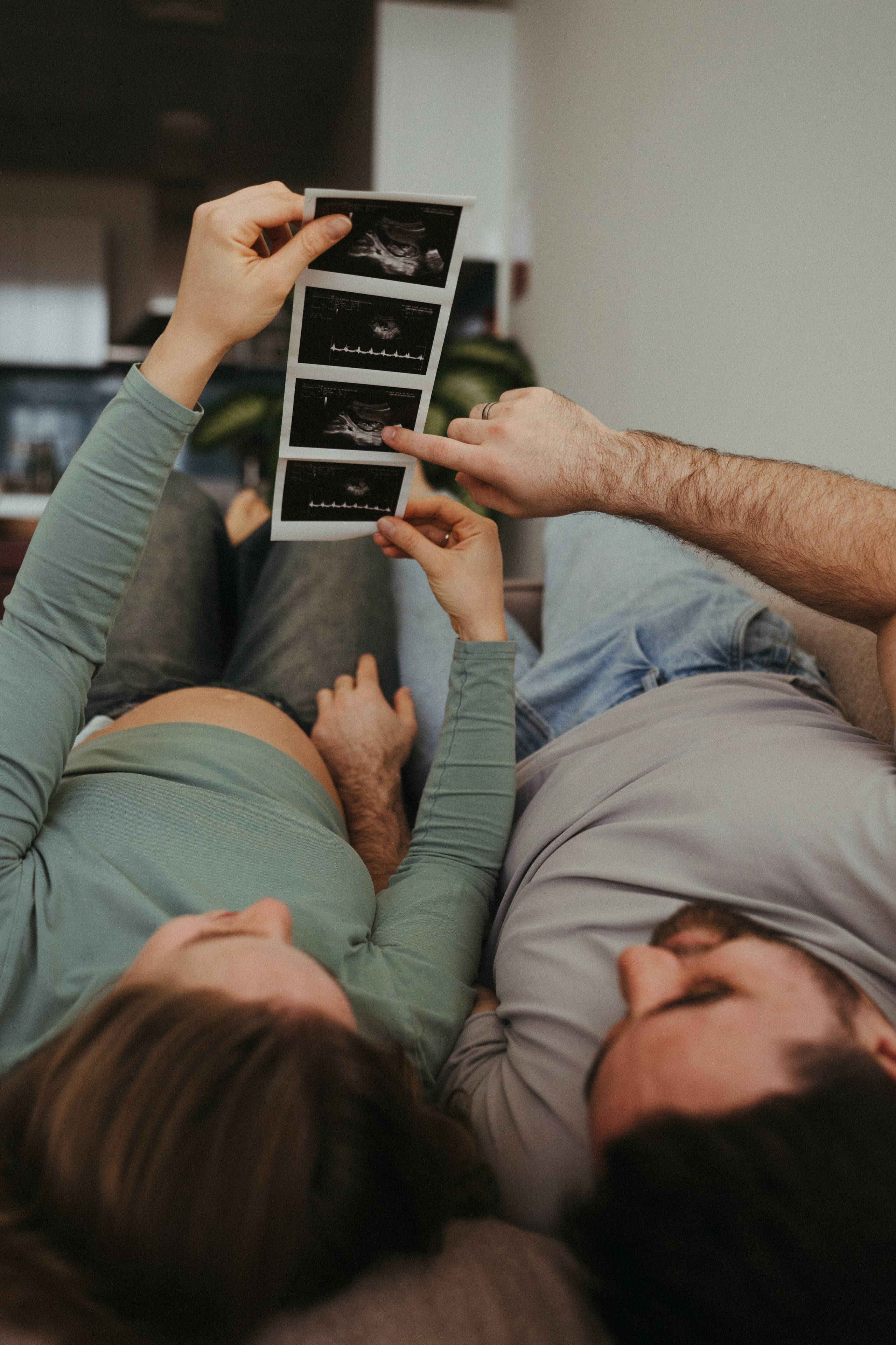 Dasha and Jenya. Maternity. Family photographer in Saudi Arabia