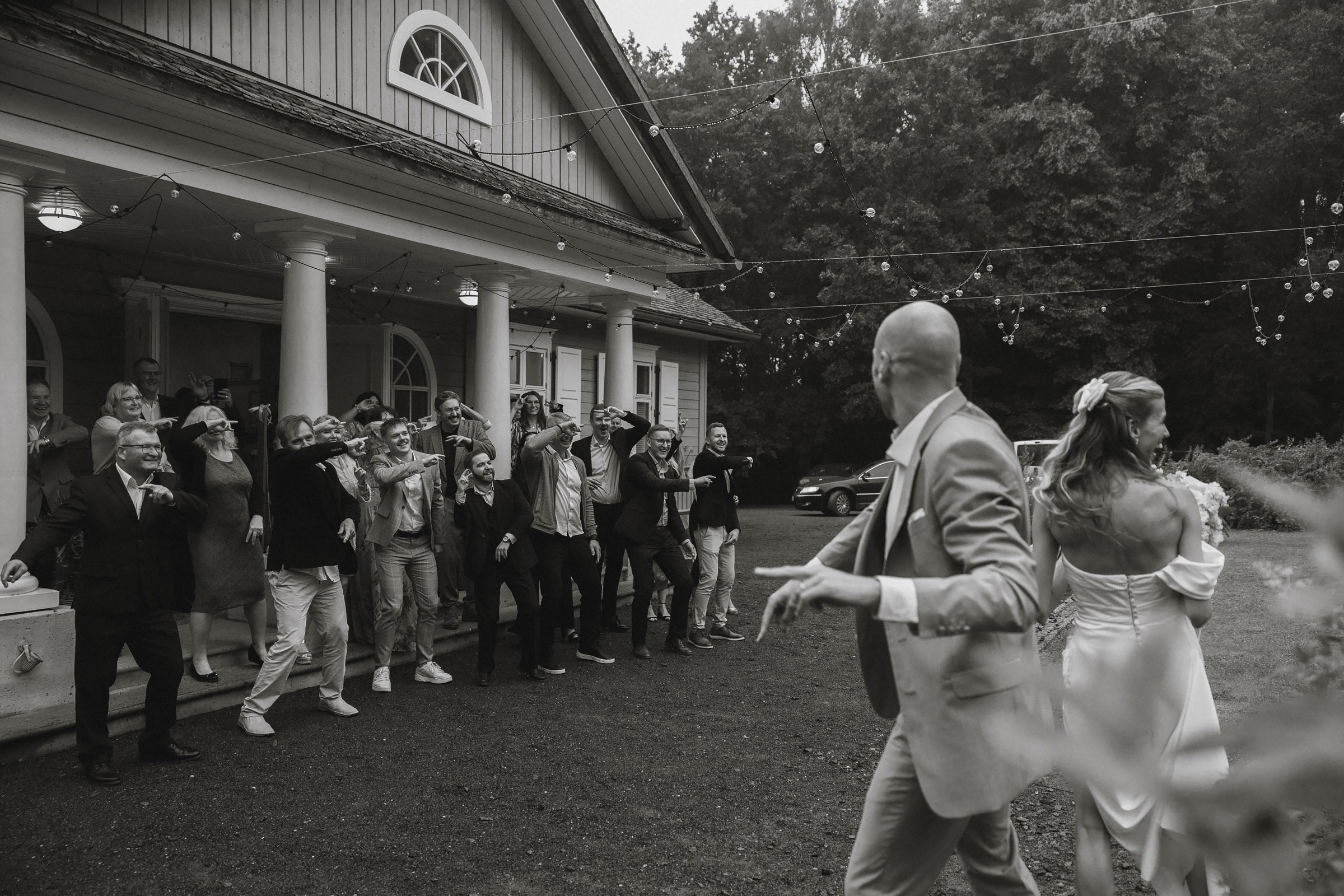 Justė ir Henrikas | Lietingos jaukios vestuvės Palangoje. Vestuvių ir šeimų fotografė Lena Bondarenko / belove photo