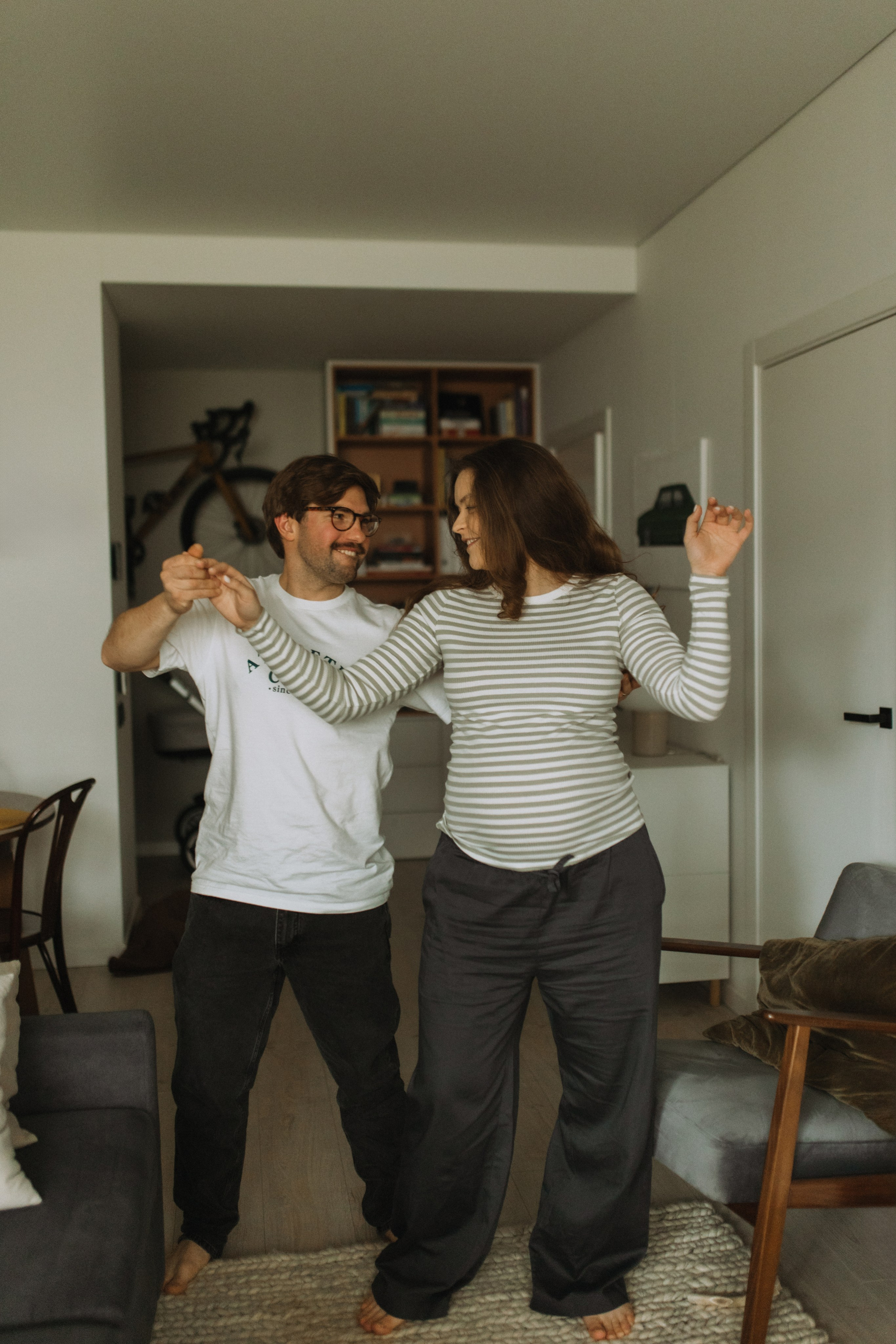 Nedos ir Tomo laukimas | NAMAI. Vestuvių ir šeimų fotografė Lena Bondarenko / belove photo