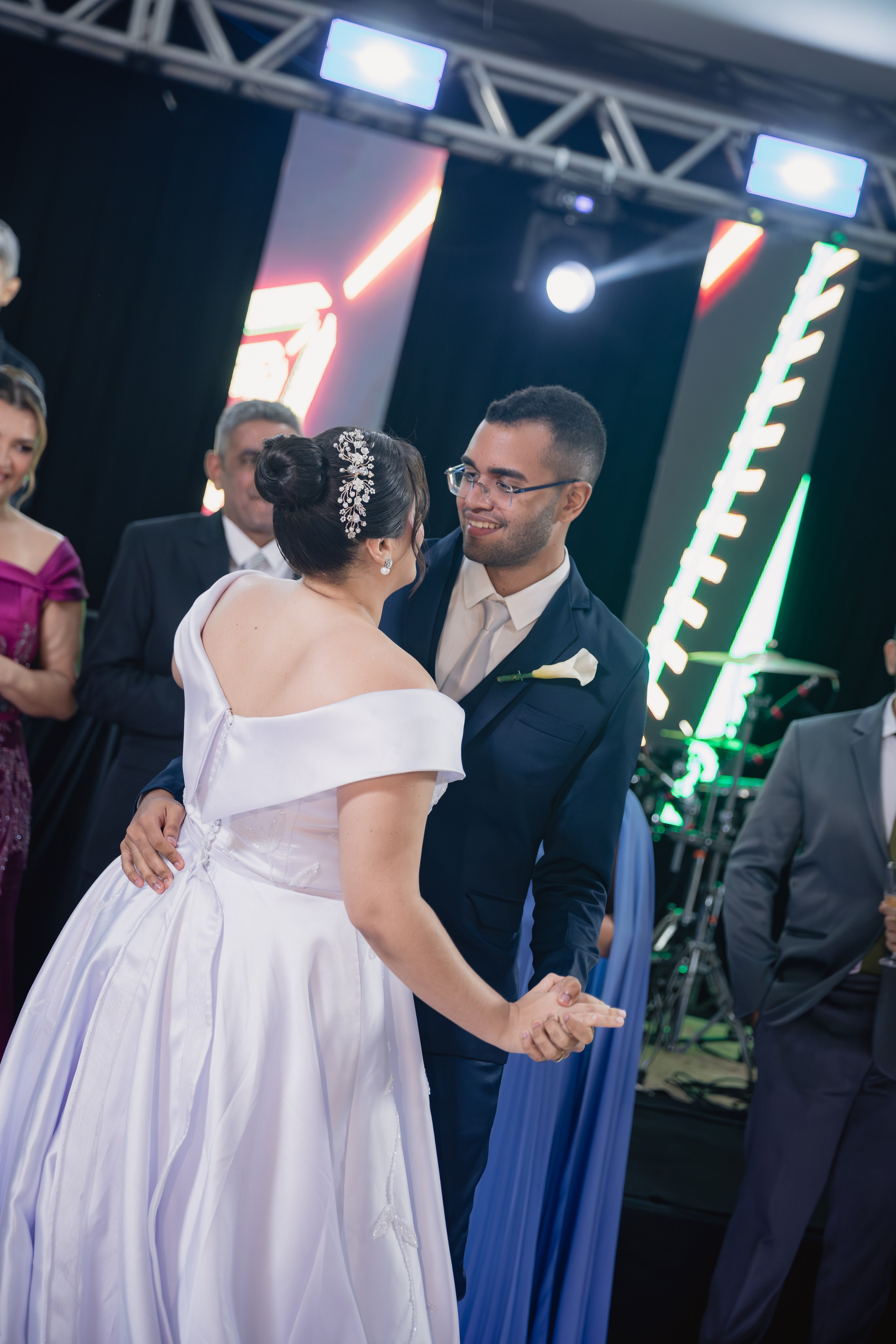 Amanda e Lucas. Aldrin Wesley Fotografia | Casamentos, ensaios e momentos que merecem ser lembrados para sempre
