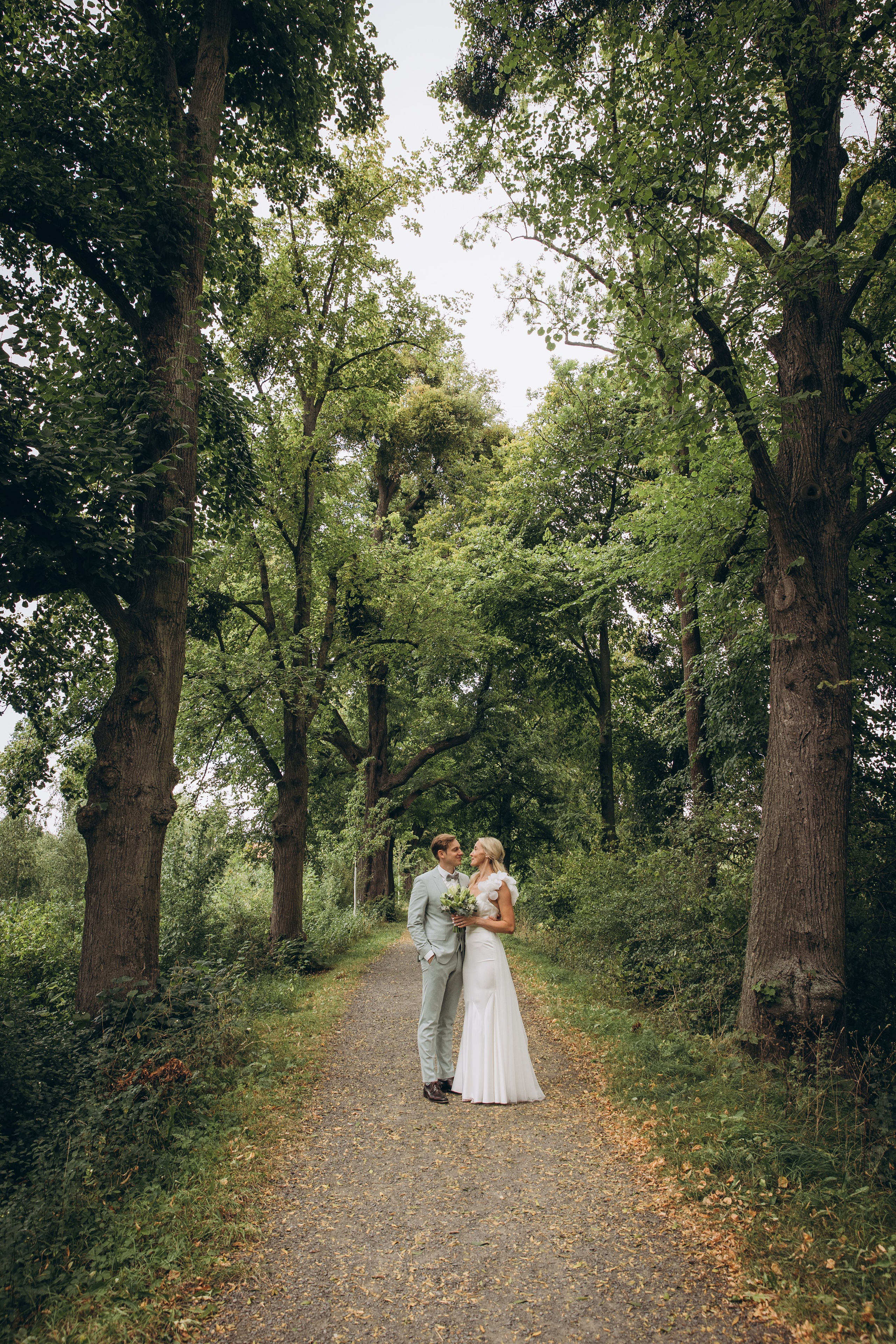 Svetlana and Yann. Hochzeitsgeschichten – Professionelle Hochzeitsfotografie & Videografie in Deutschland, Italien, Spanien und ganz Europa