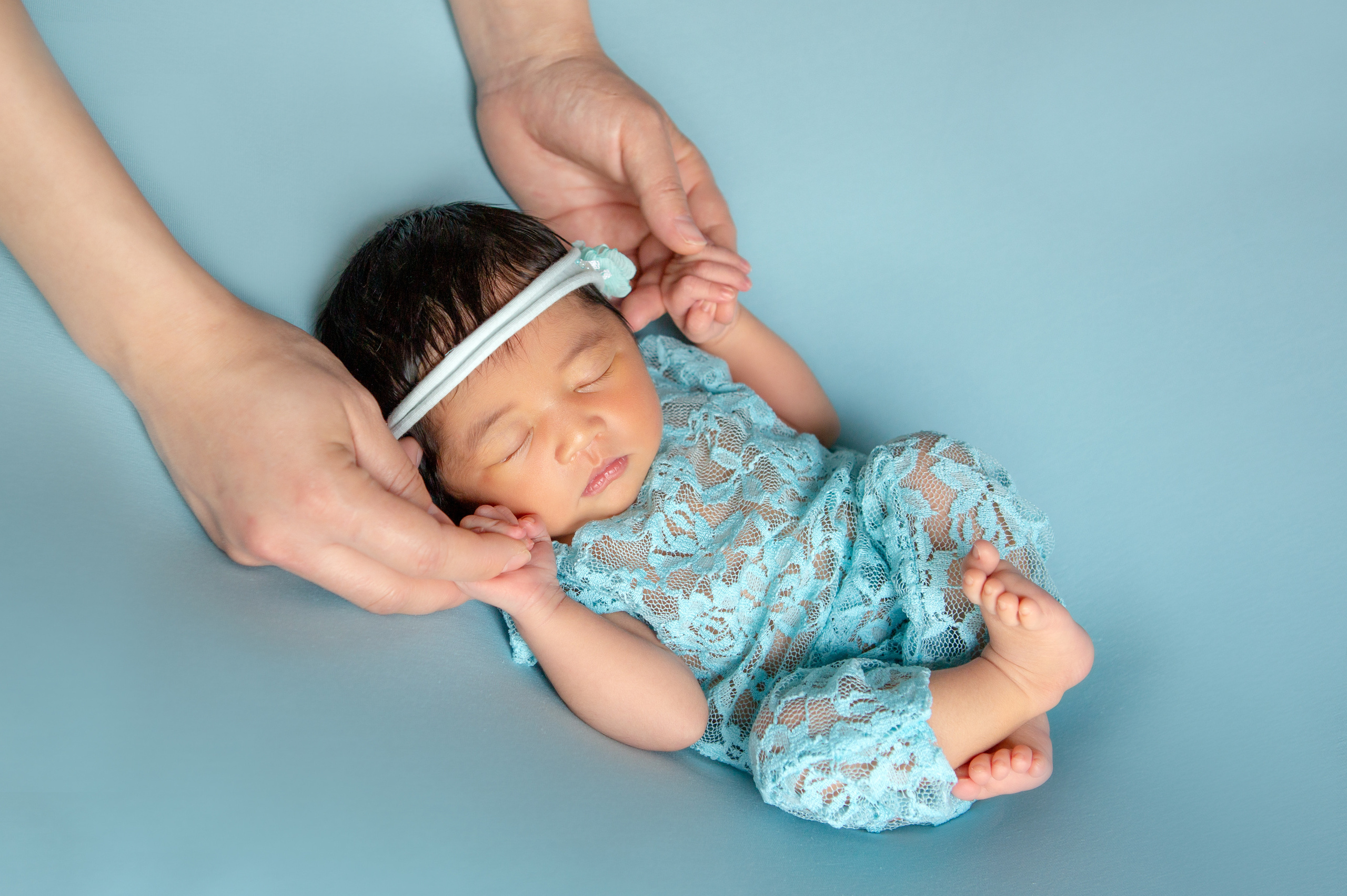 Newborn. Children and family photographer in Portugal Marina Shpakovskaya