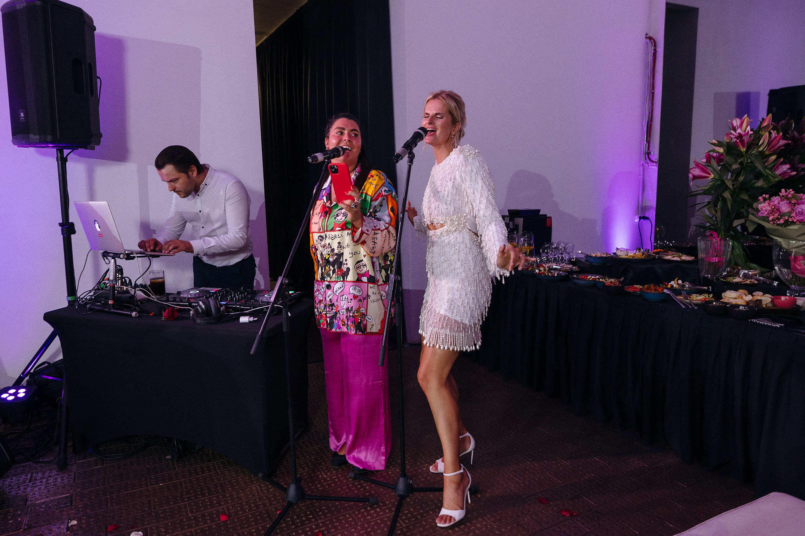 Юбилей свадьбы — 10 лет вместе, Porsche, страсть и стильная фотосессия в Риге. Евгений Тимофеев | Свадебный и контент-фотограф и видеограф в Риге