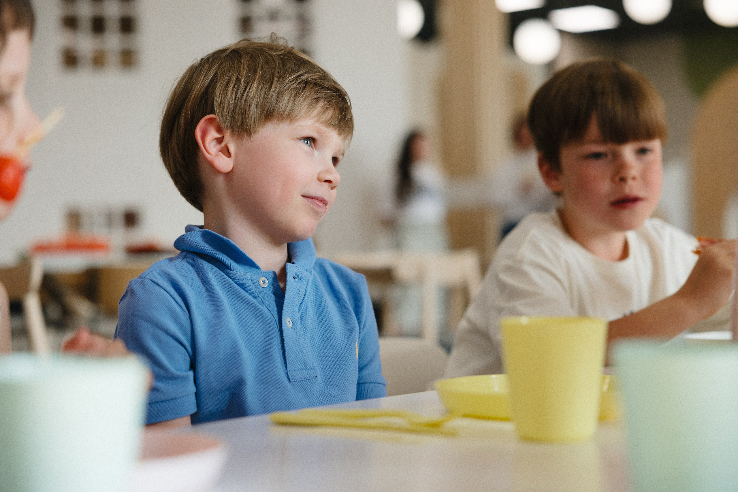 Фотосъёмка детского дня рождения 6 лет — Беззубик, Единорог и волшебная комната с Лабубу. Евгений Тимофеев | Свадебный и контент-фотограф и видеограф в Риге
